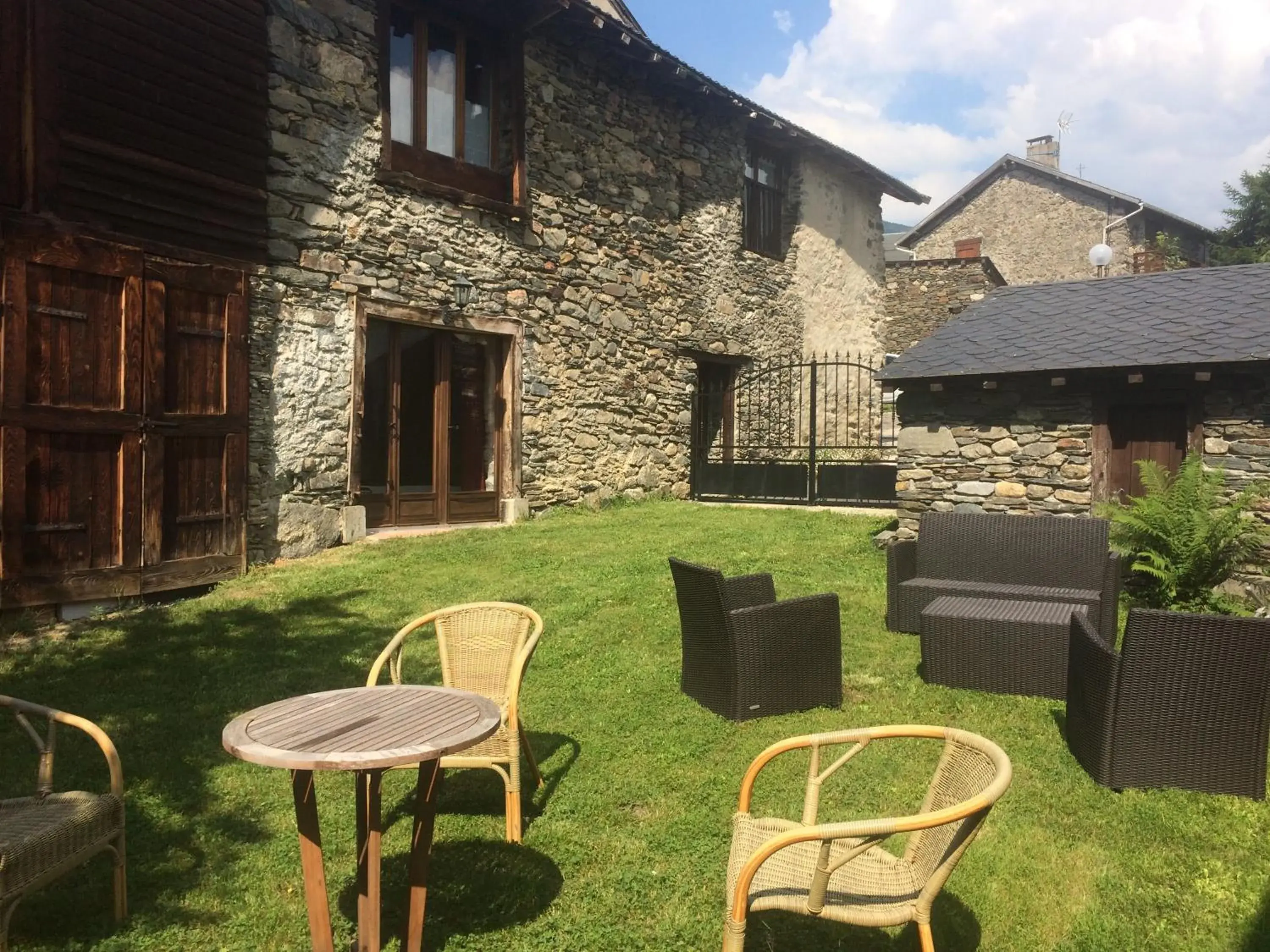 Double Room with Mountain View in Les Granges d'Ignaux Double Room with Mountain View in Les Granges d'Ignaux