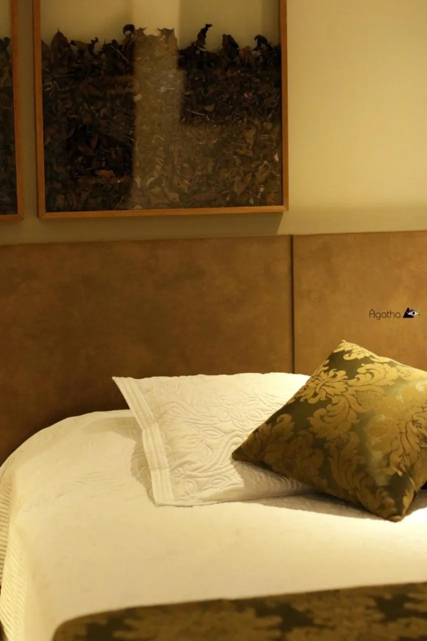 Bedroom, Bed in Café Palace Hotel