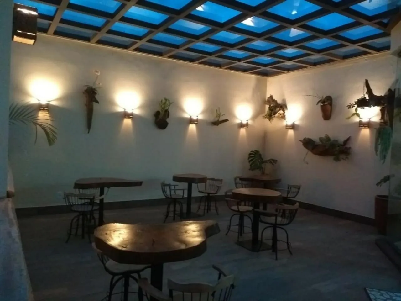 Restaurant/places to eat in Café Palace Hotel