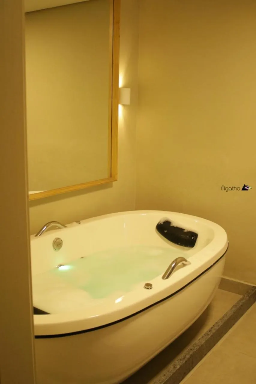 Hot Tub in Café Palace Hotel