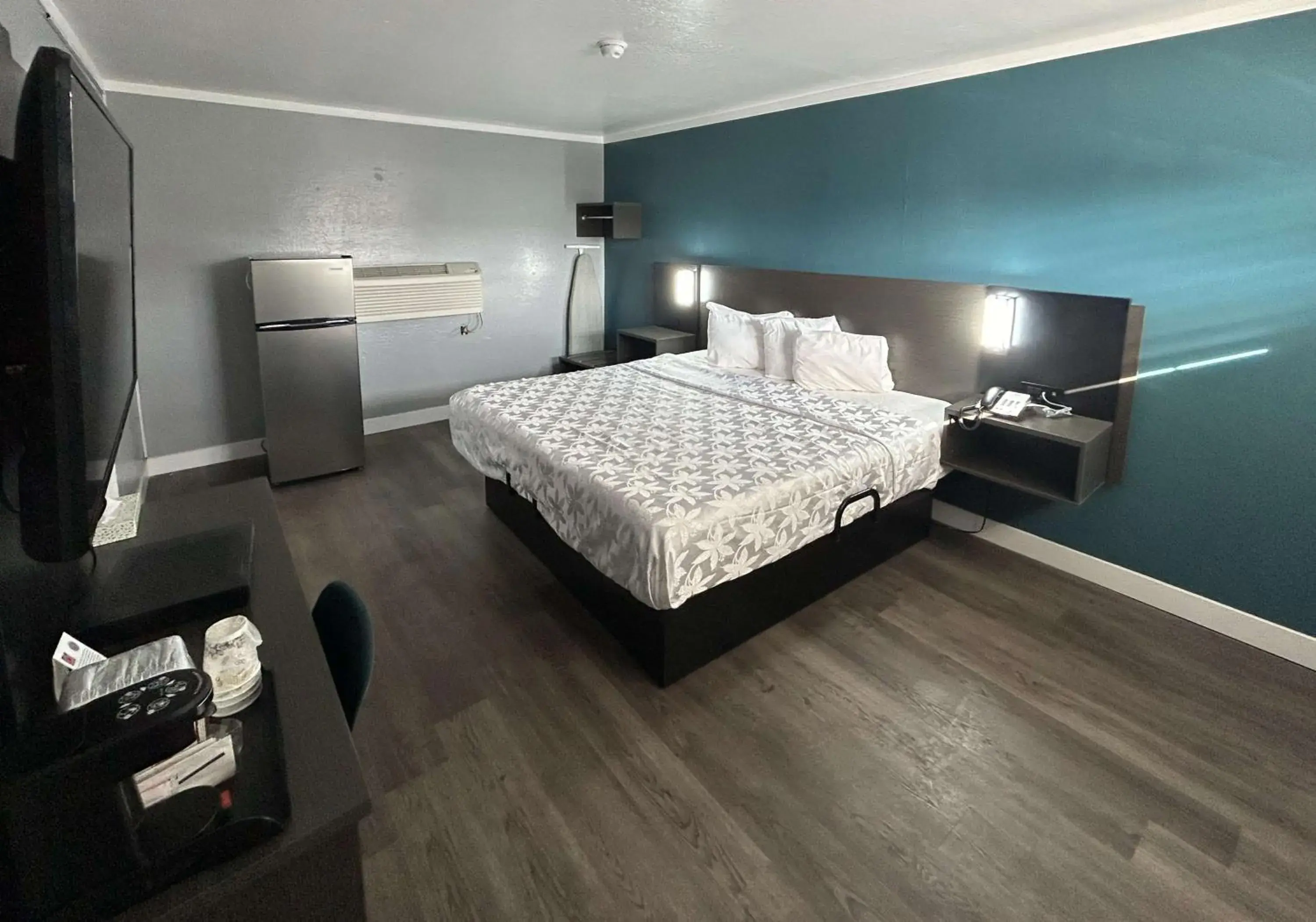 Bedroom, Bed in Gateway Inn Bedroom, Bed in Gateway Inn