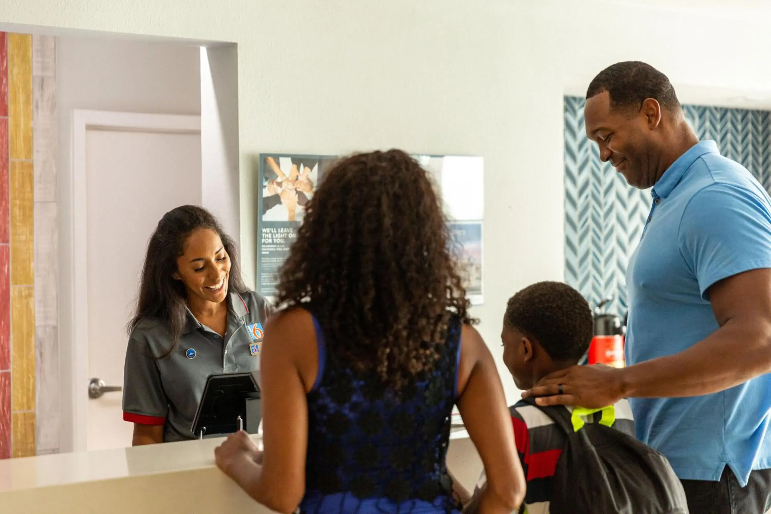 People in Studio 6 Suites Madera, CA Yosemite People in Studio 6 Suites Madera, CA Yosemite