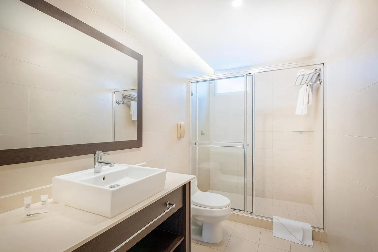 Bathroom in Tryp by Wyndham Panama Centro