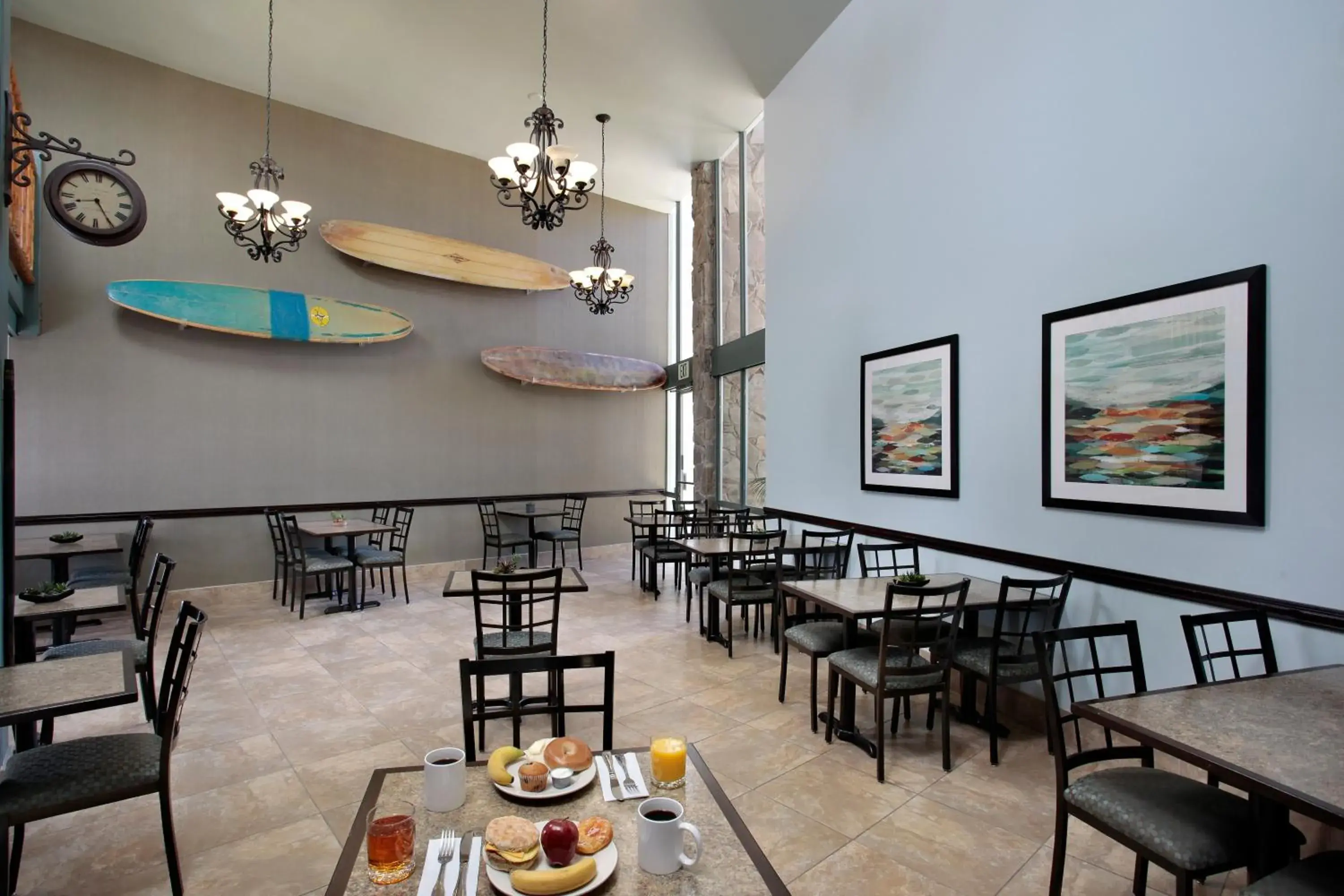 Restaurant/places to eat in Shore Cliff Hotel Restaurant/places to eat in Shore Cliff Hotel