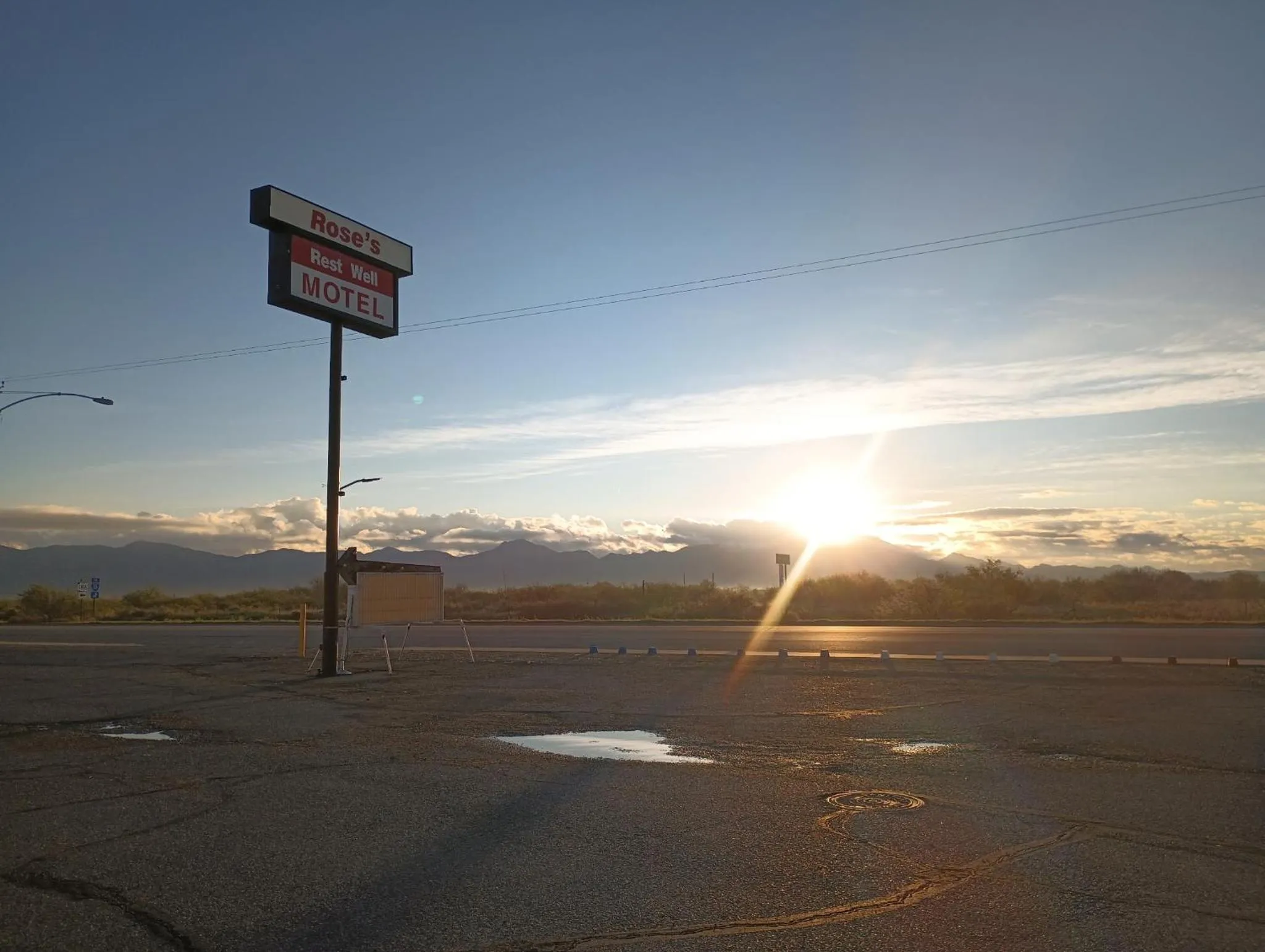 Neighbourhood in Rose's Motel