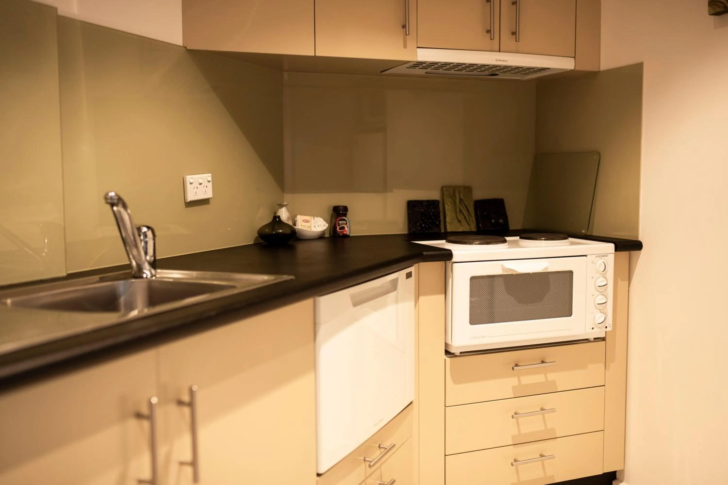 Kitchen or kitchenette in Hilltop Apartments Phillip Island