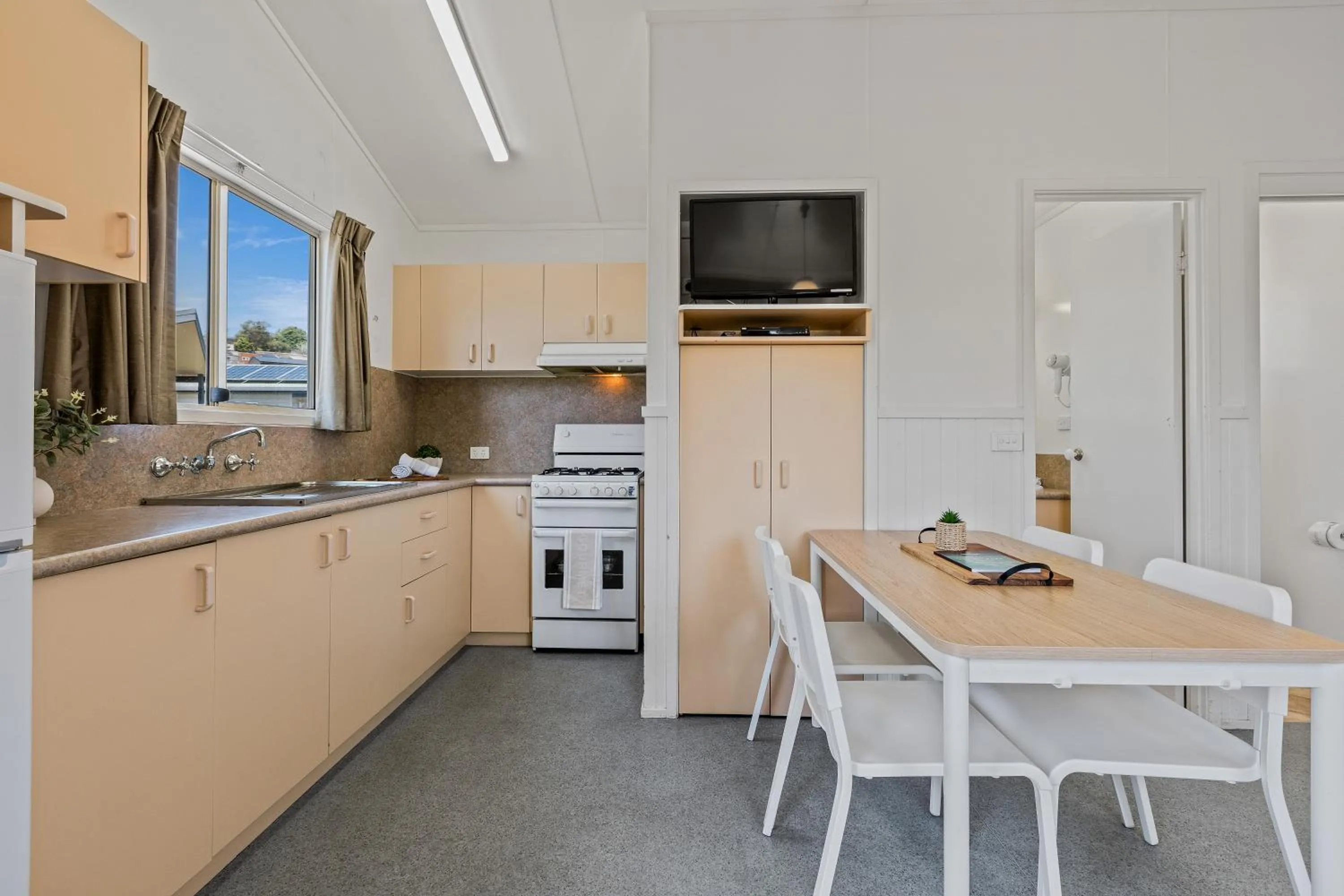 Kitchen or kitchenette in Tasman Holiday Parks - Merimbula