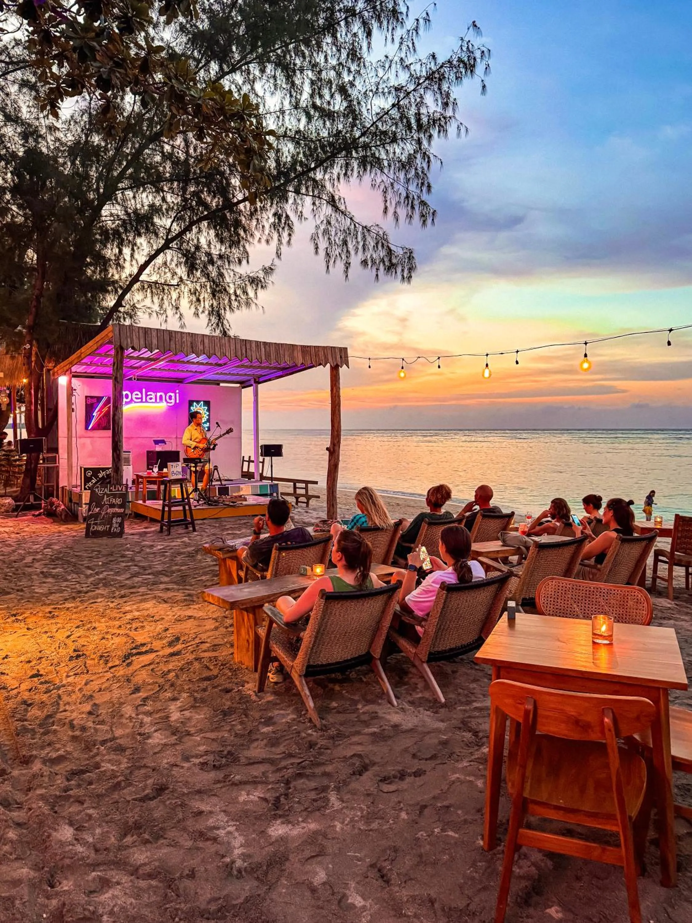 People in Pelangi Cottages Gili Air