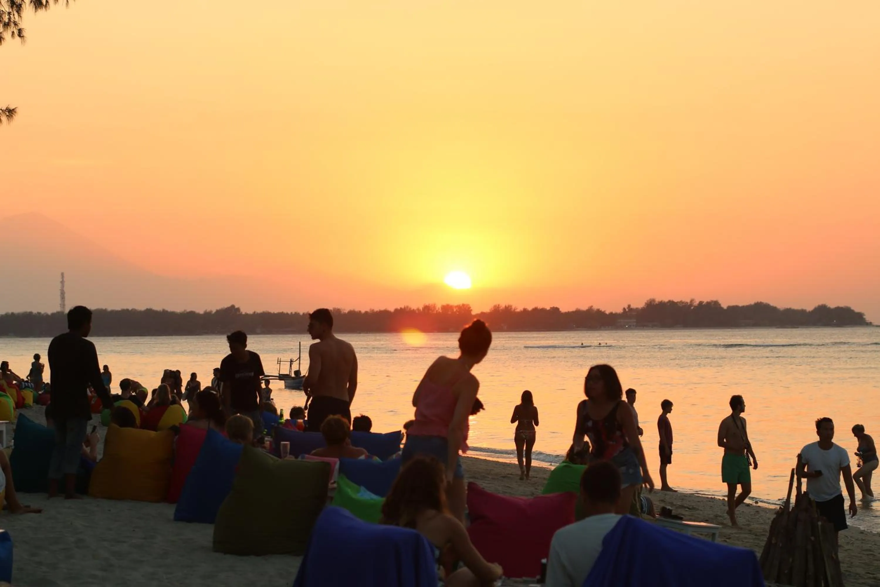 Restaurant/places to eat in Pelangi Cottages Gili Air