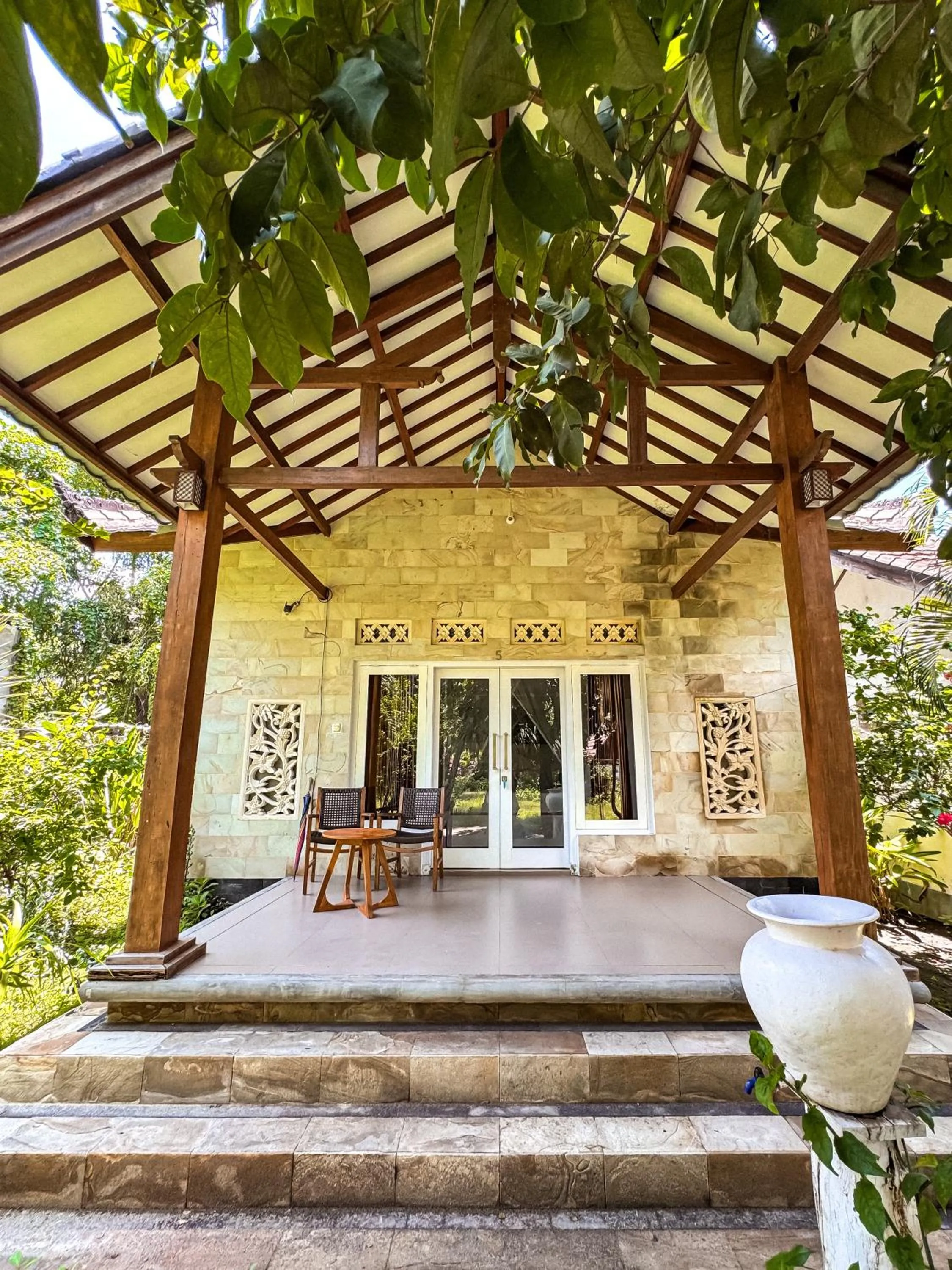 Patio in Pelangi Cottages Gili Air