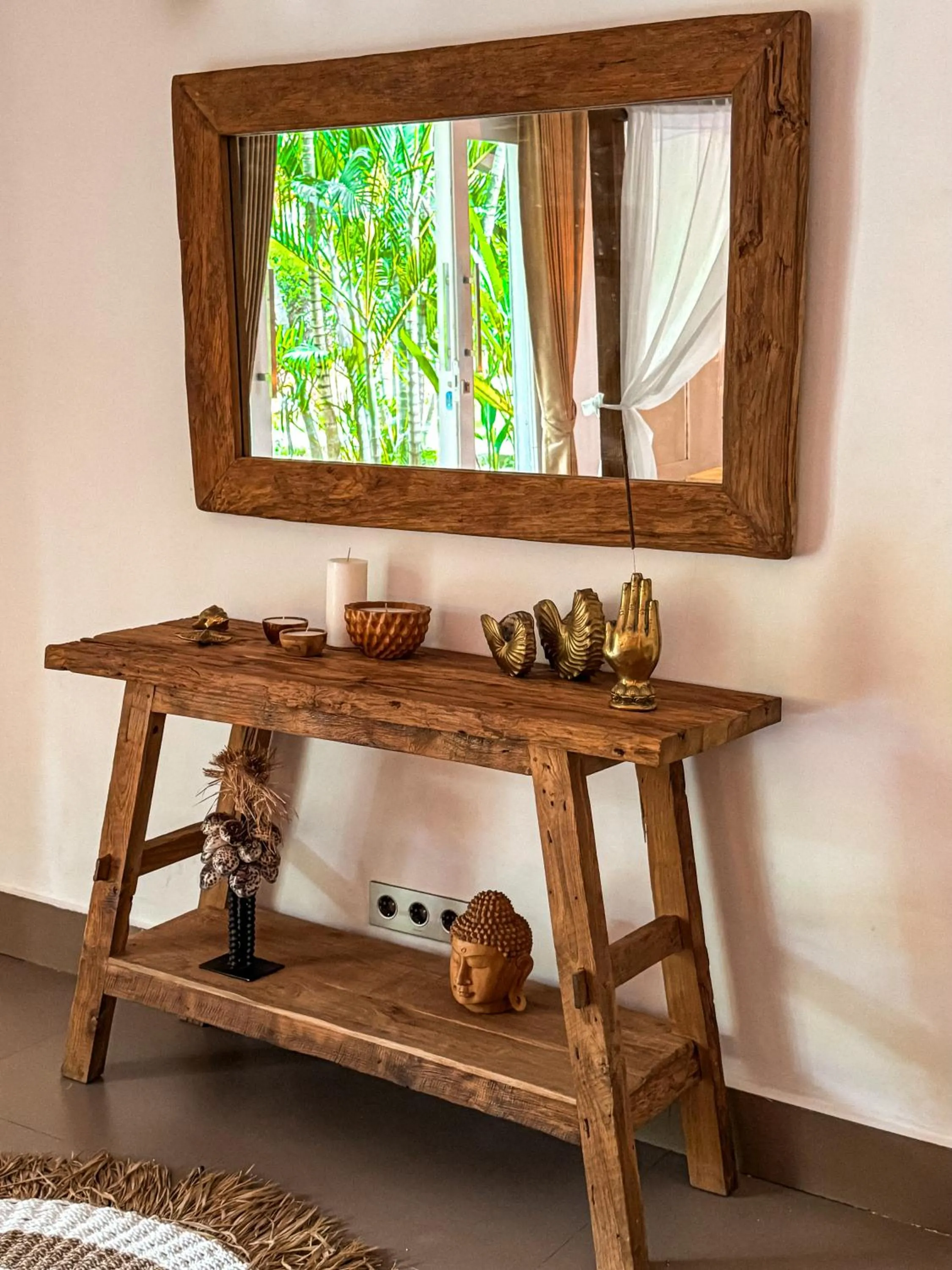 Decorative detail in Pelangi Cottages Gili Air