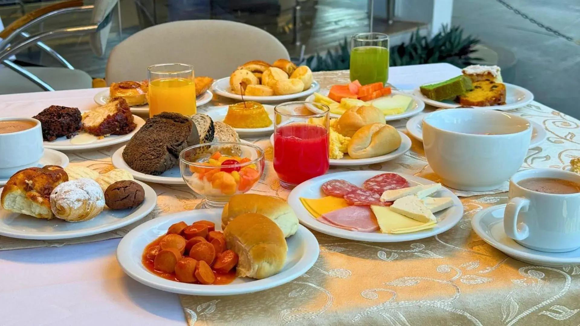 Restaurant/places to eat in Continental Inn Restaurant/places to eat in Continental Inn