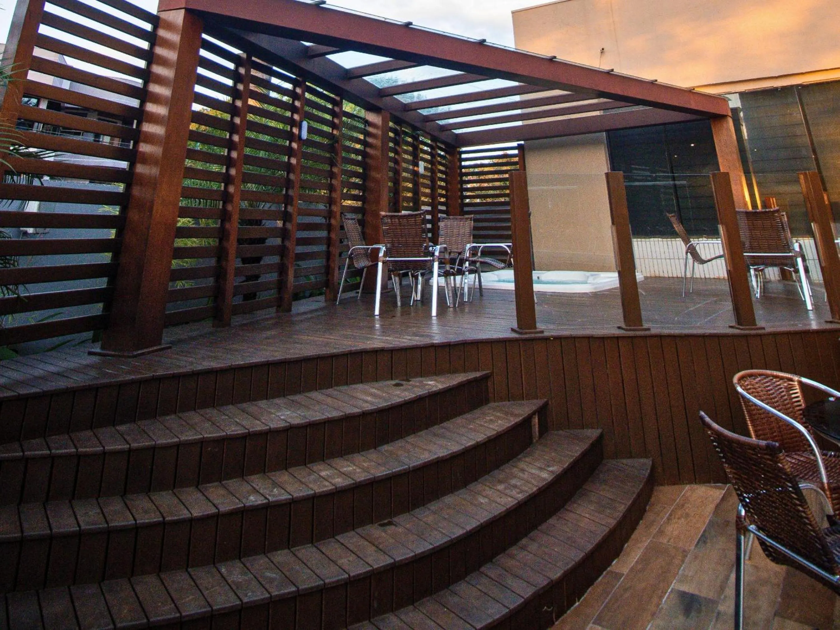 Hot Tub in Continental Inn