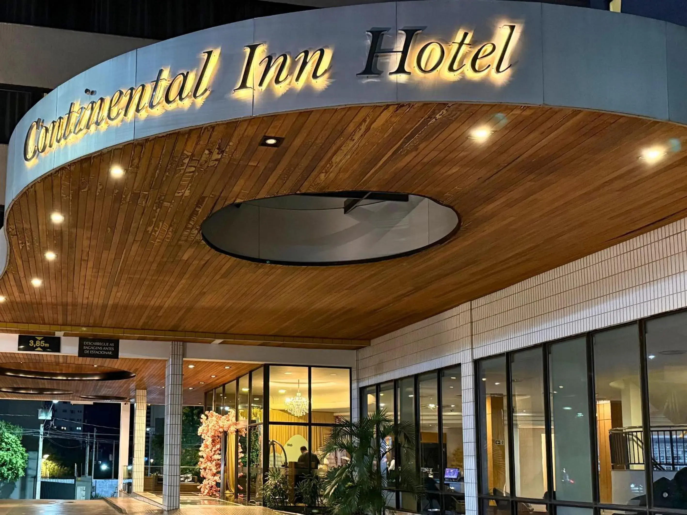 Facade/entrance in Continental Inn Facade/entrance in Continental Inn