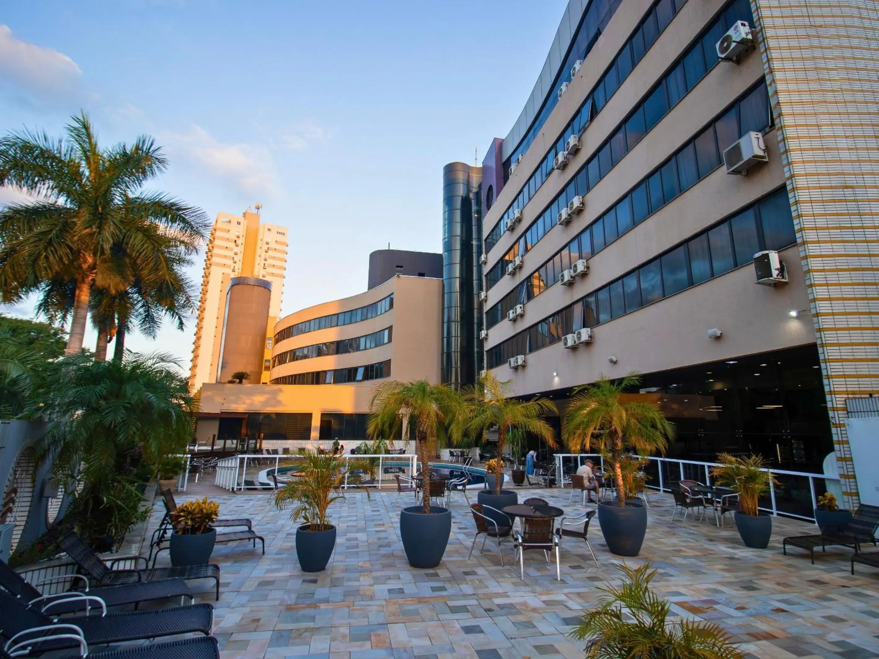 Swimming pool in Continental Inn Swimming pool in Continental Inn
