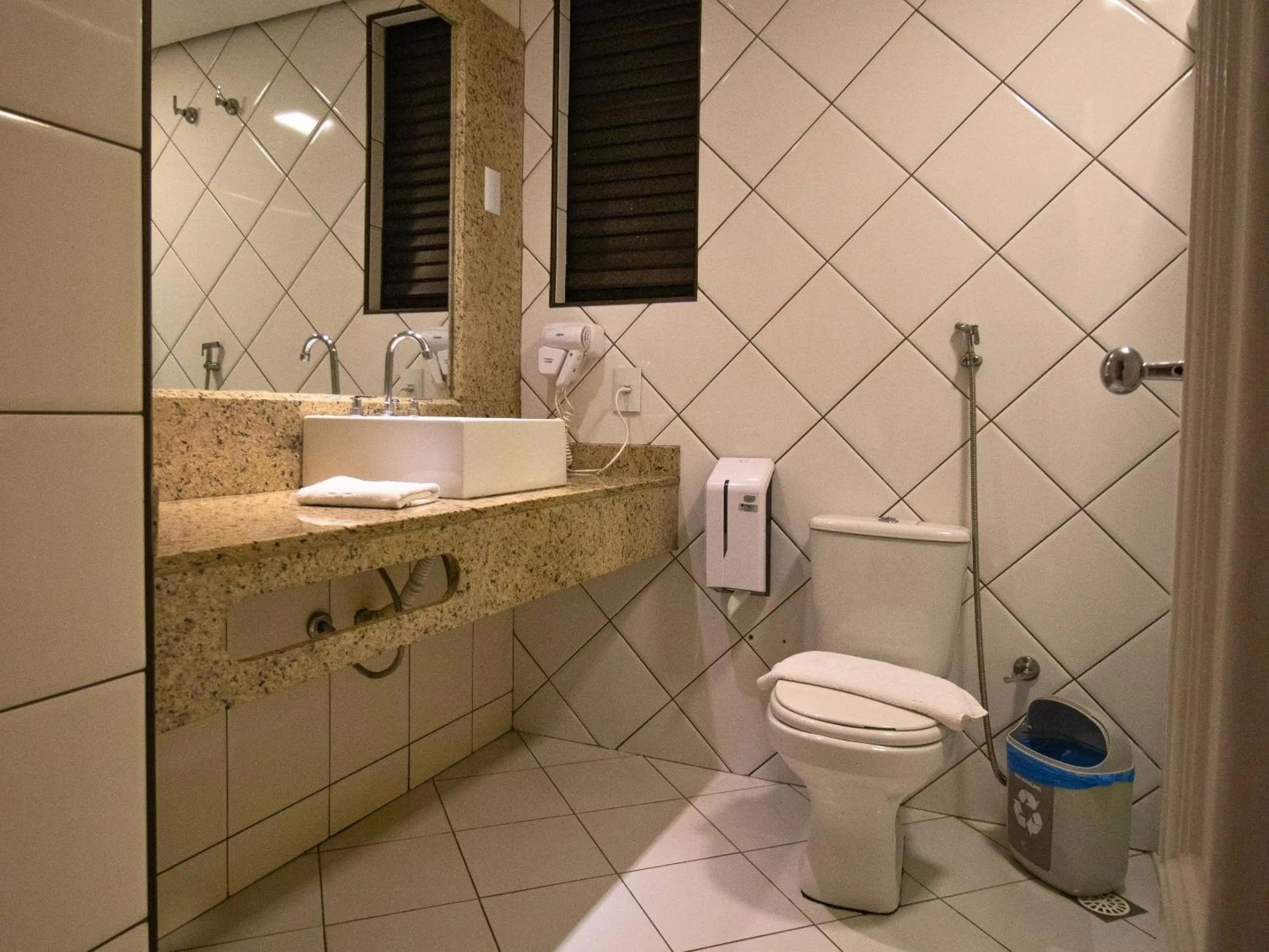 Bathroom in Continental Inn