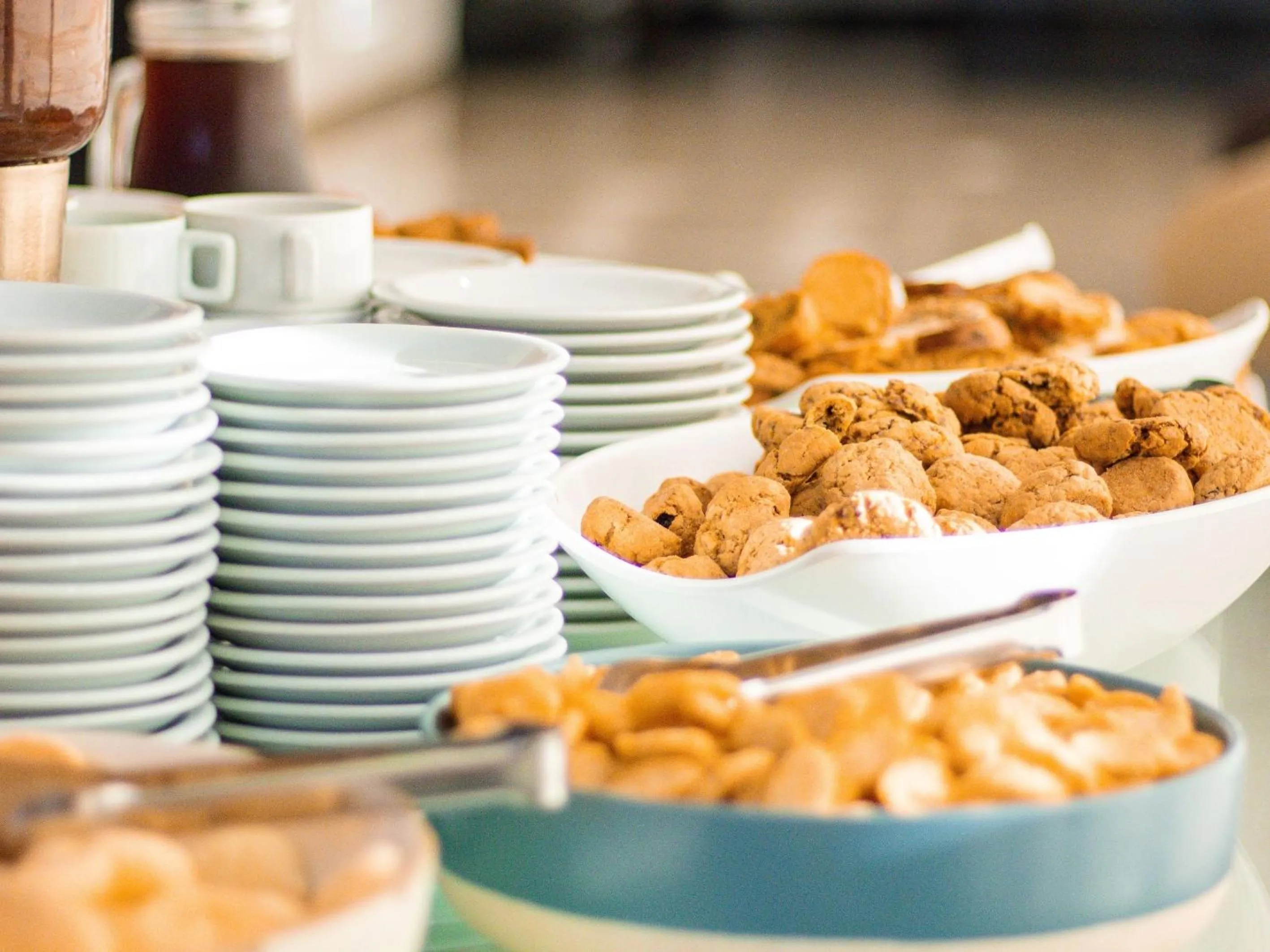 Coffee/tea facilities in Continental Inn