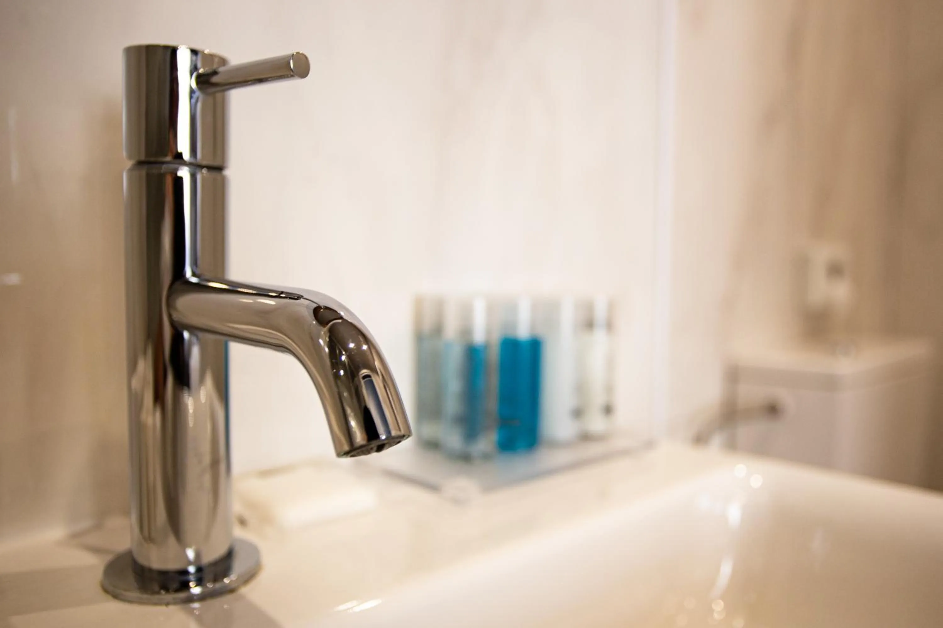 Bathroom in The Barrister