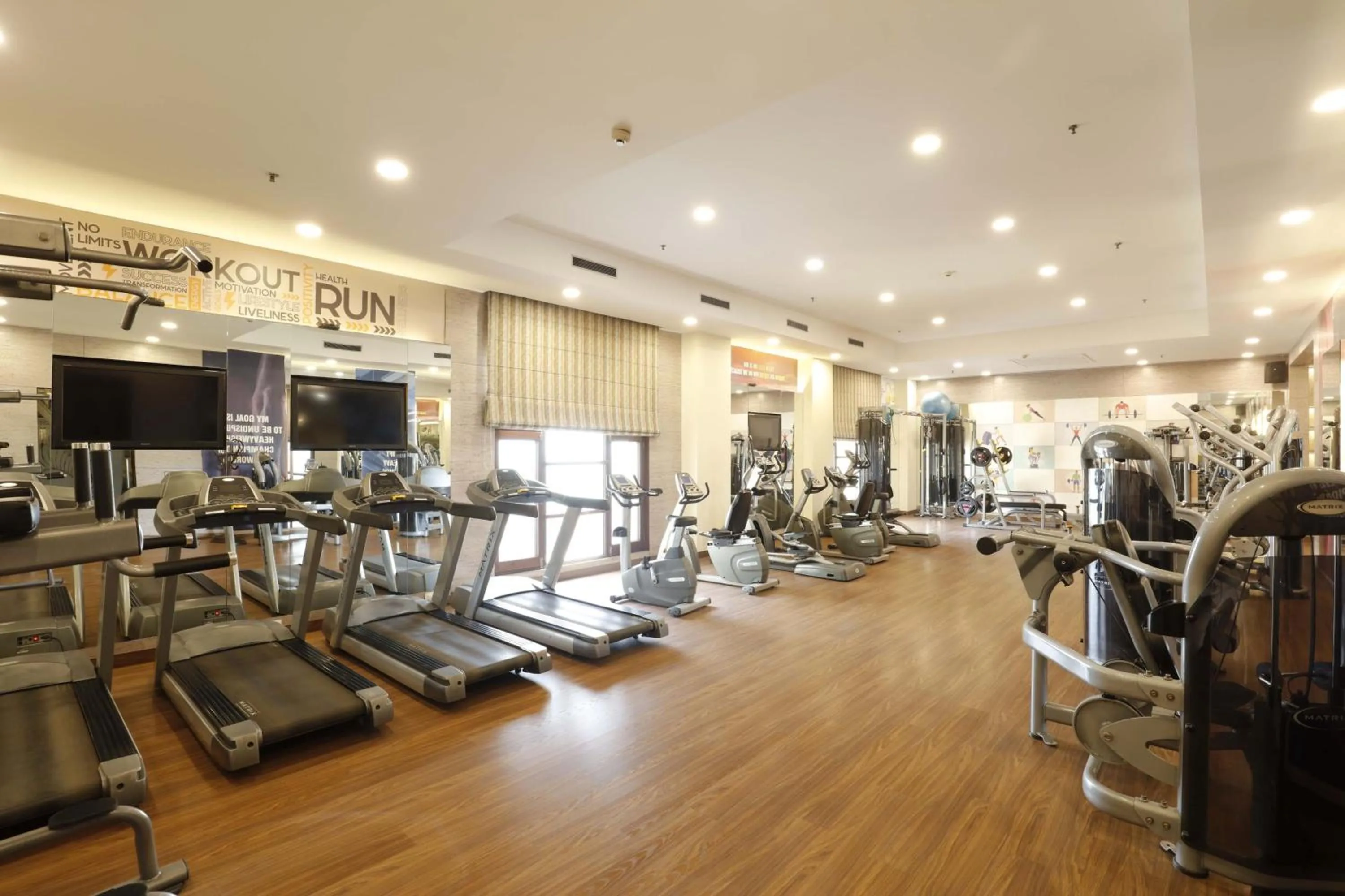 Fitness centre/facilities in Noormahal Palace Hotel