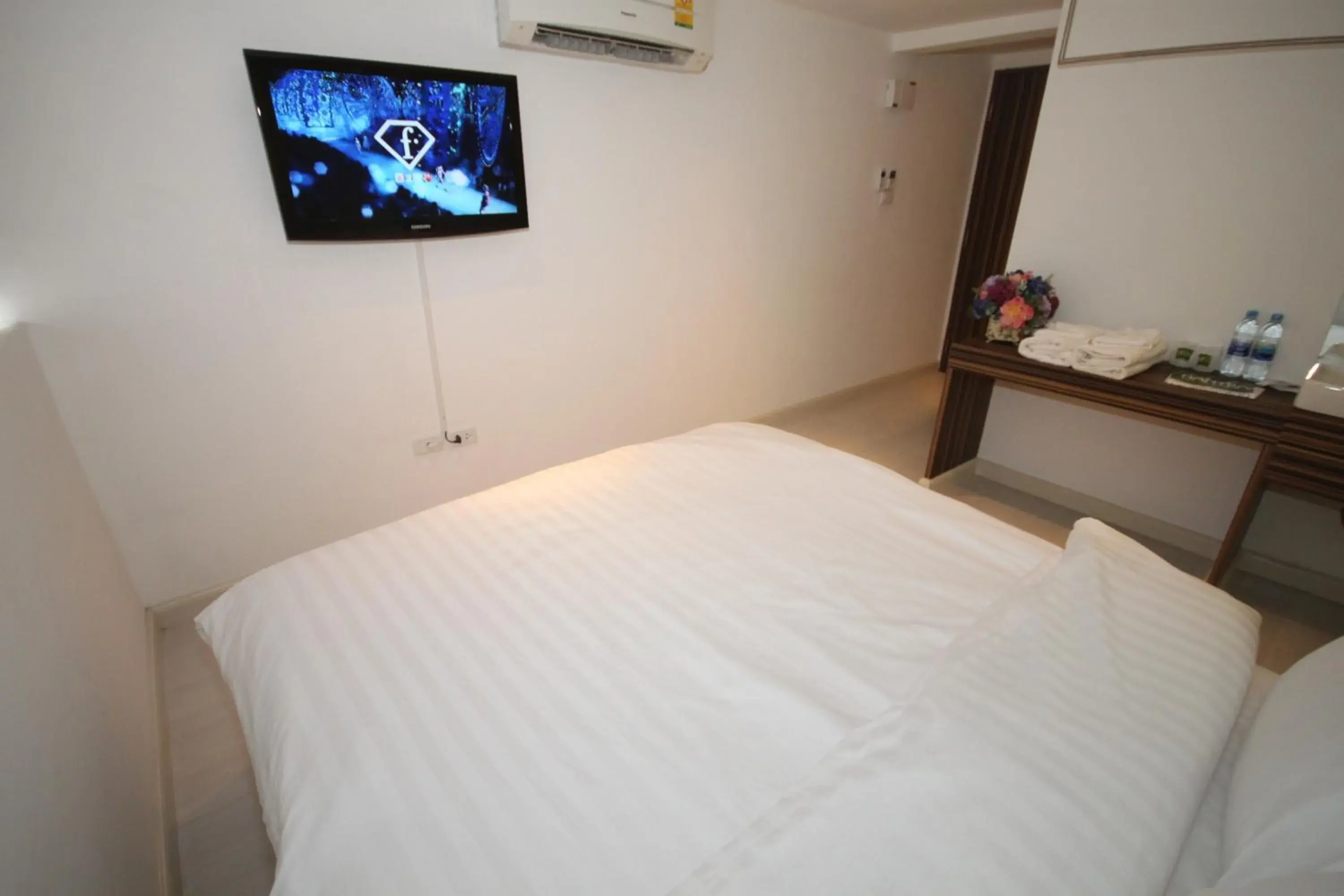 Bed in Nantra Ekkamai Hotel Bed in Nantra Ekkamai Hotel