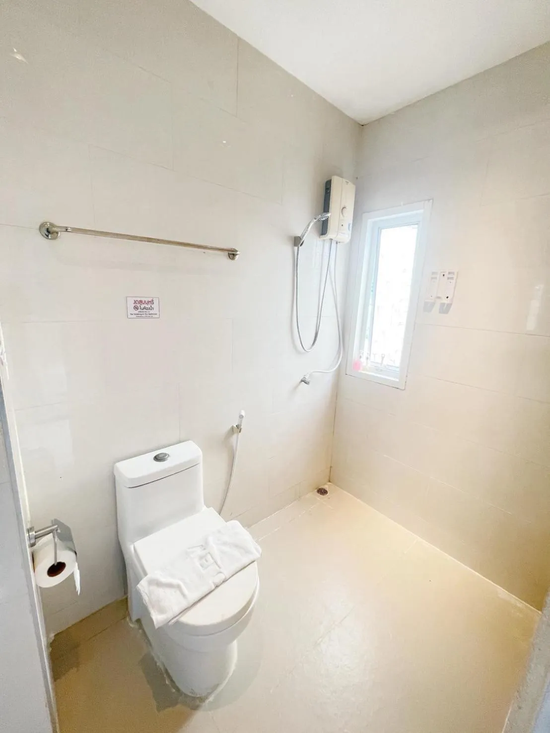 Nantra Ekkamai Hotel