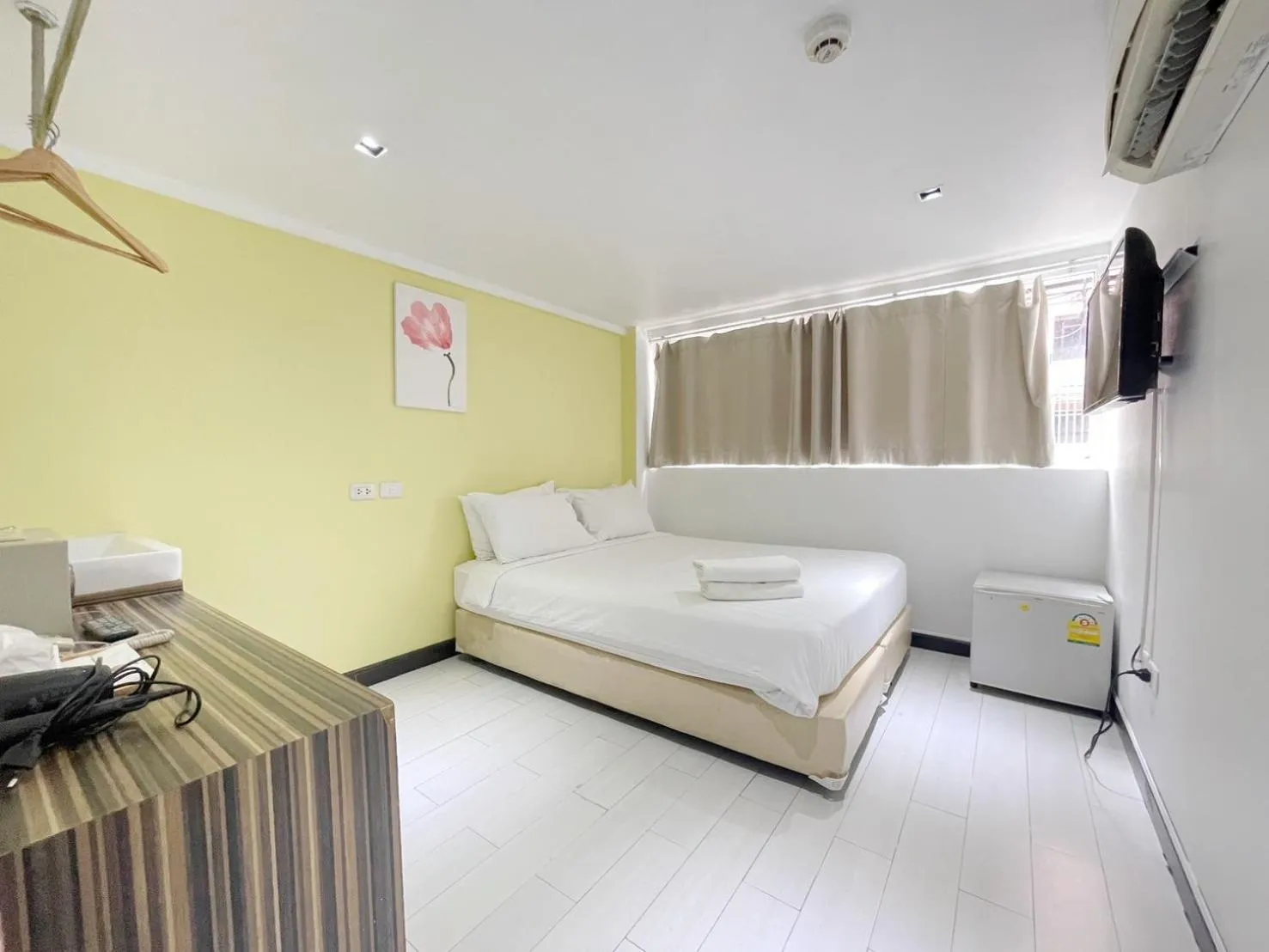 Bed in Nantra Ekkamai Hotel