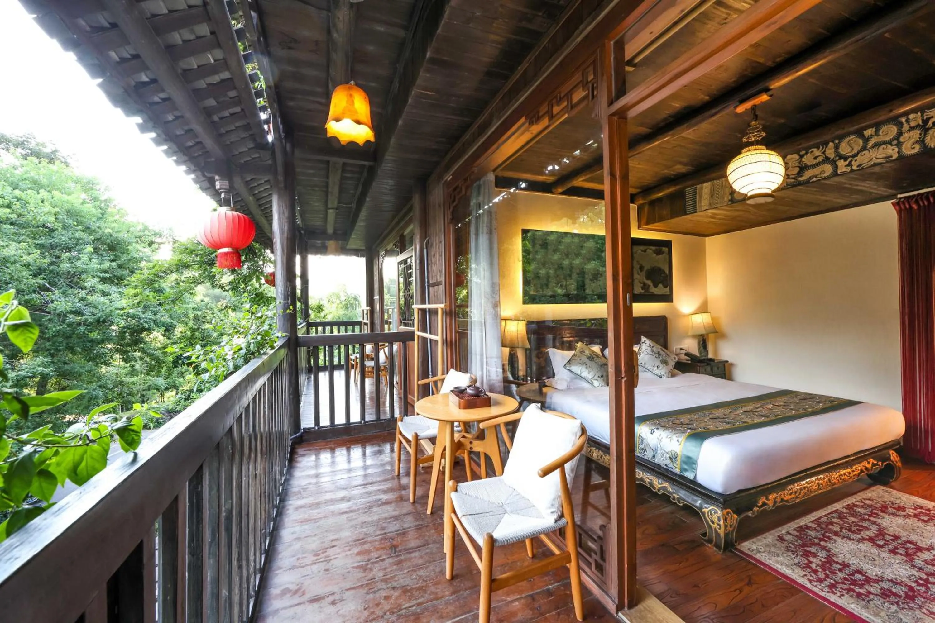 Bed in Yangshuo Tea Cozy--one way Free pick up from airport or TS 4 nights