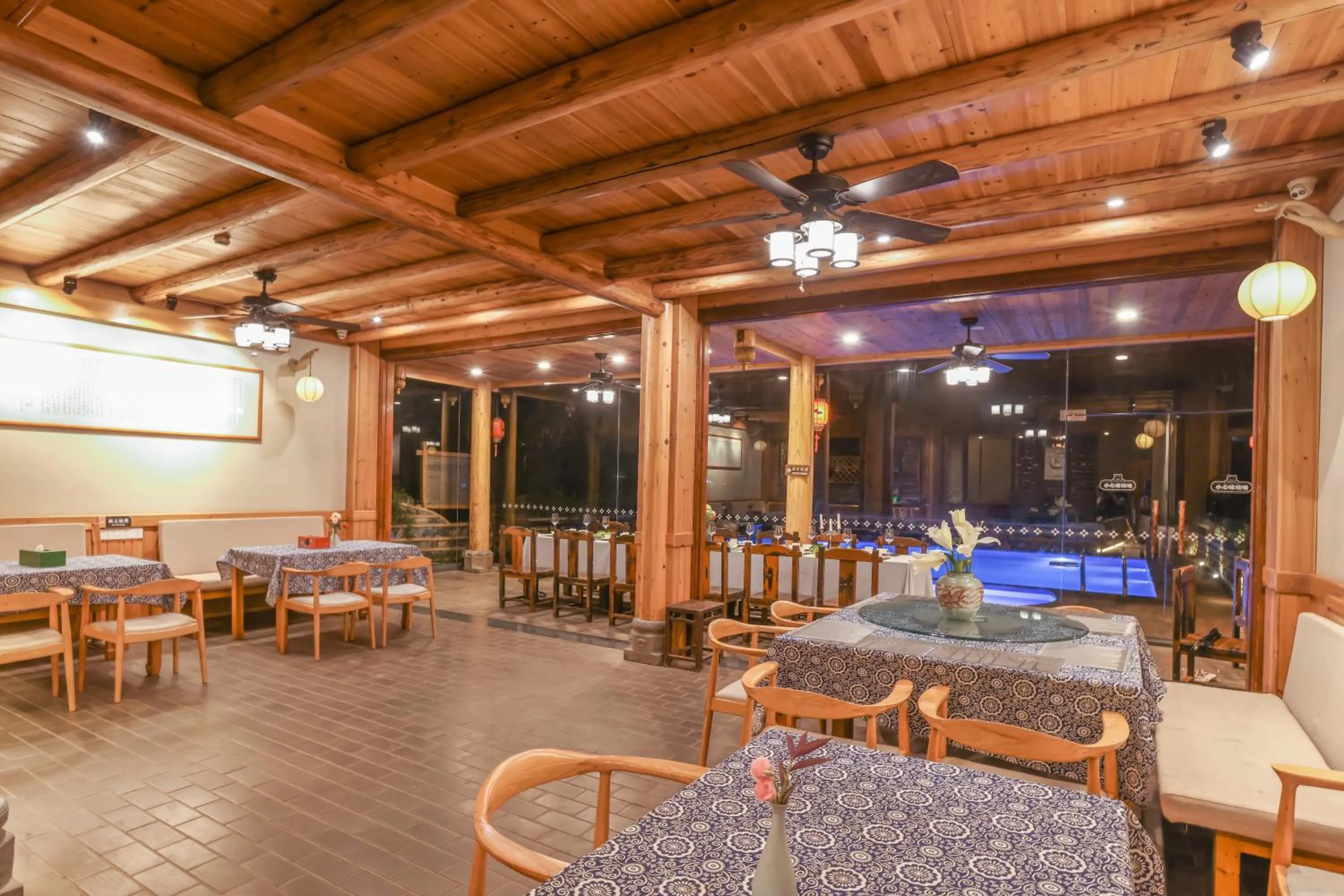 Restaurant/places to eat in Yangshuo Tea Cozy--one way Free pick up from airport or TS 4 nights