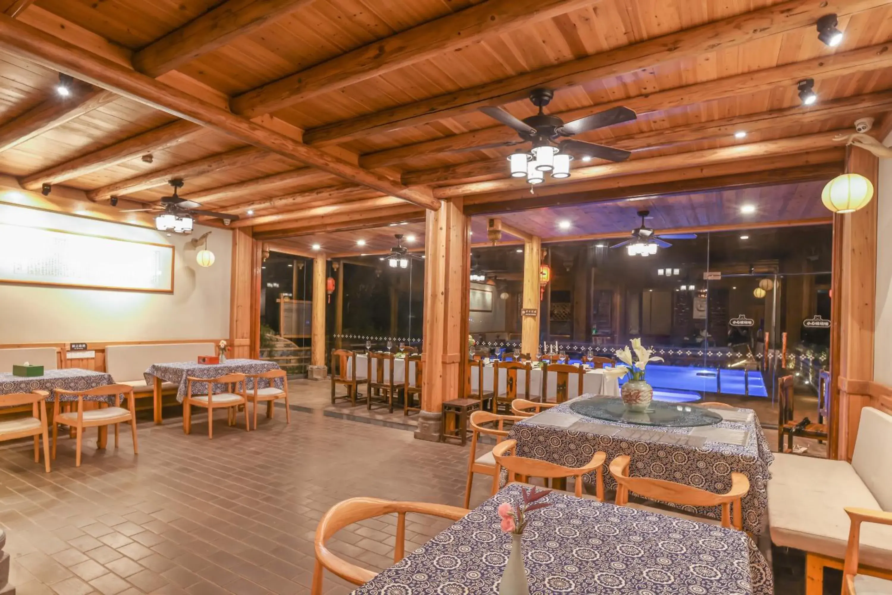 Restaurant/places to eat in Yangshuo Tea Cozy--one way Free pick up from airport or TS 4 nights Restaurant/places to eat in Yangshuo Tea Cozy--one way Free pick up from airport or TS 4 nights