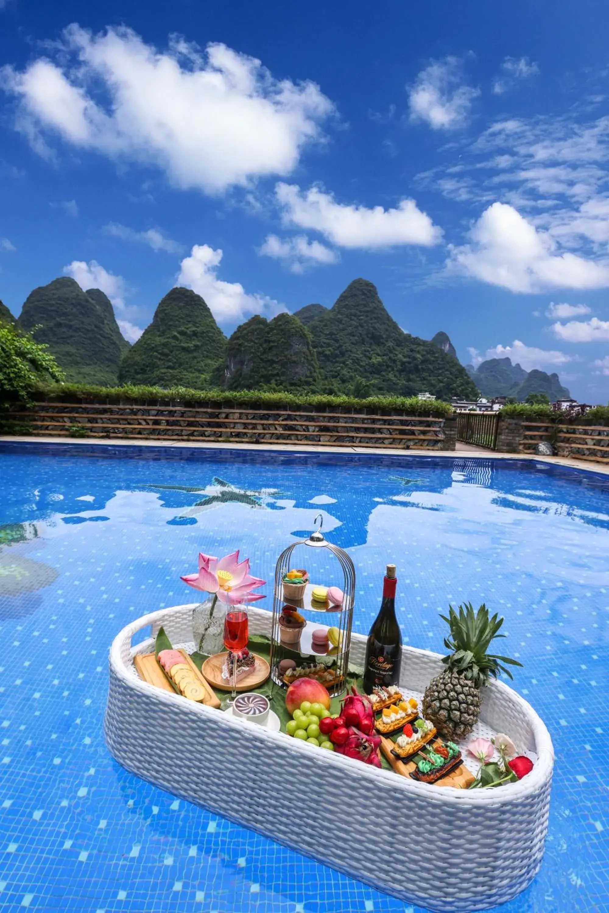 Swimming pool in Yangshuo Tea Cozy--one way Free pick up from airport or TS 4 nights Swimming pool in Yangshuo Tea Cozy--one way Free pick up from airport or TS 4 nights