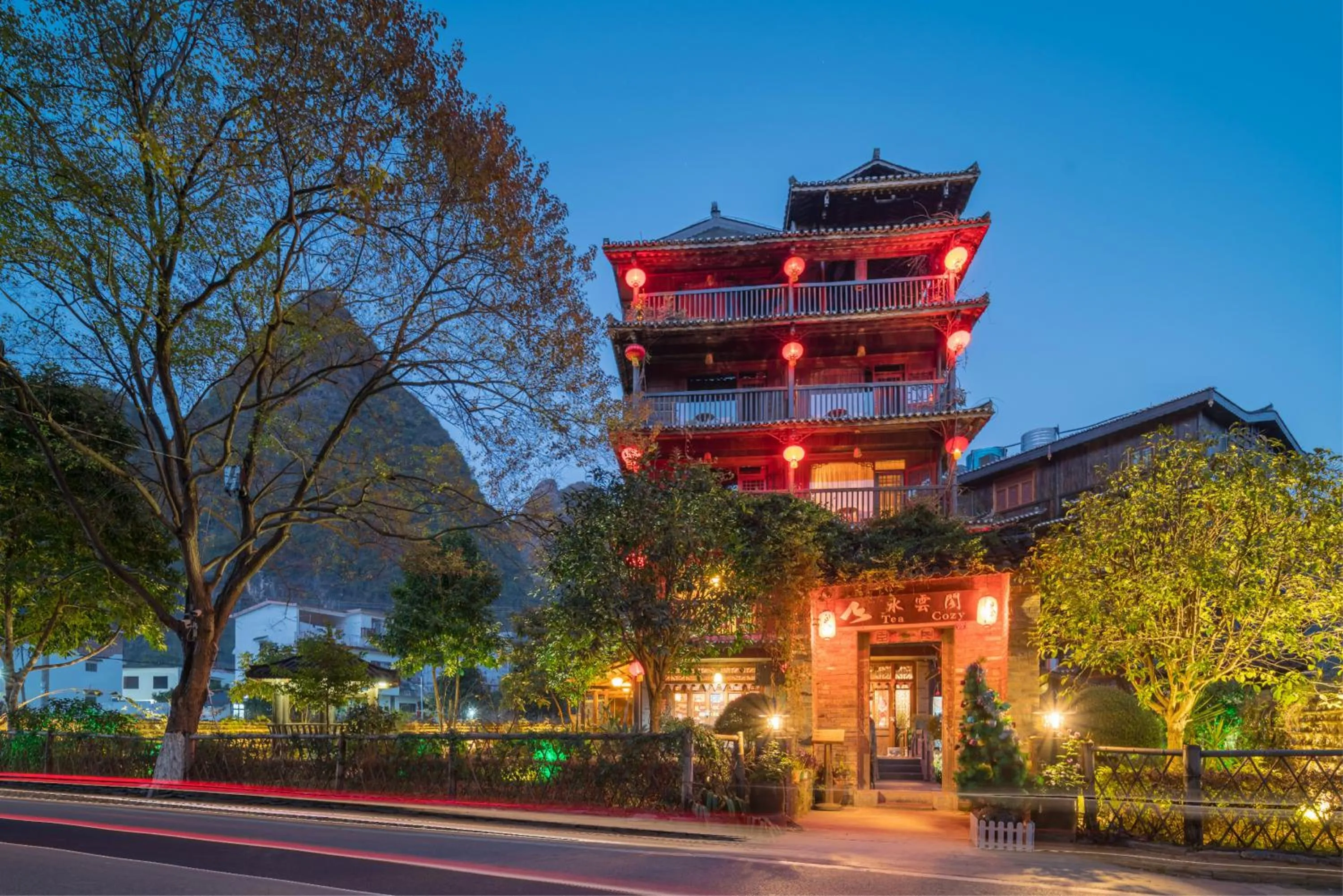 Property building in Yangshuo Tea Cozy--one way Free pick up from airport or TS 4 nights