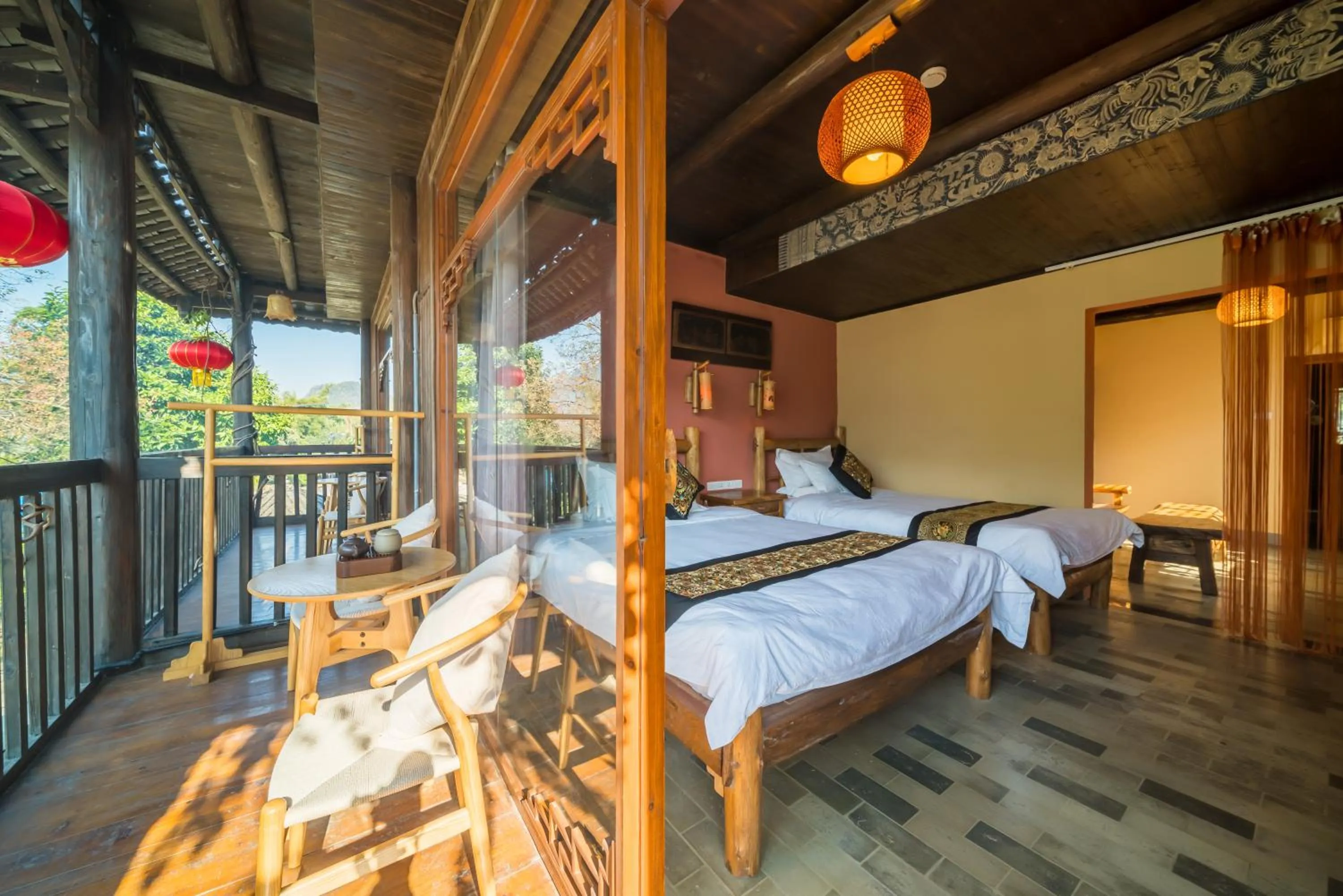 Bed in Yangshuo Tea Cozy--one way Free pick up from airport or TS 4 nights