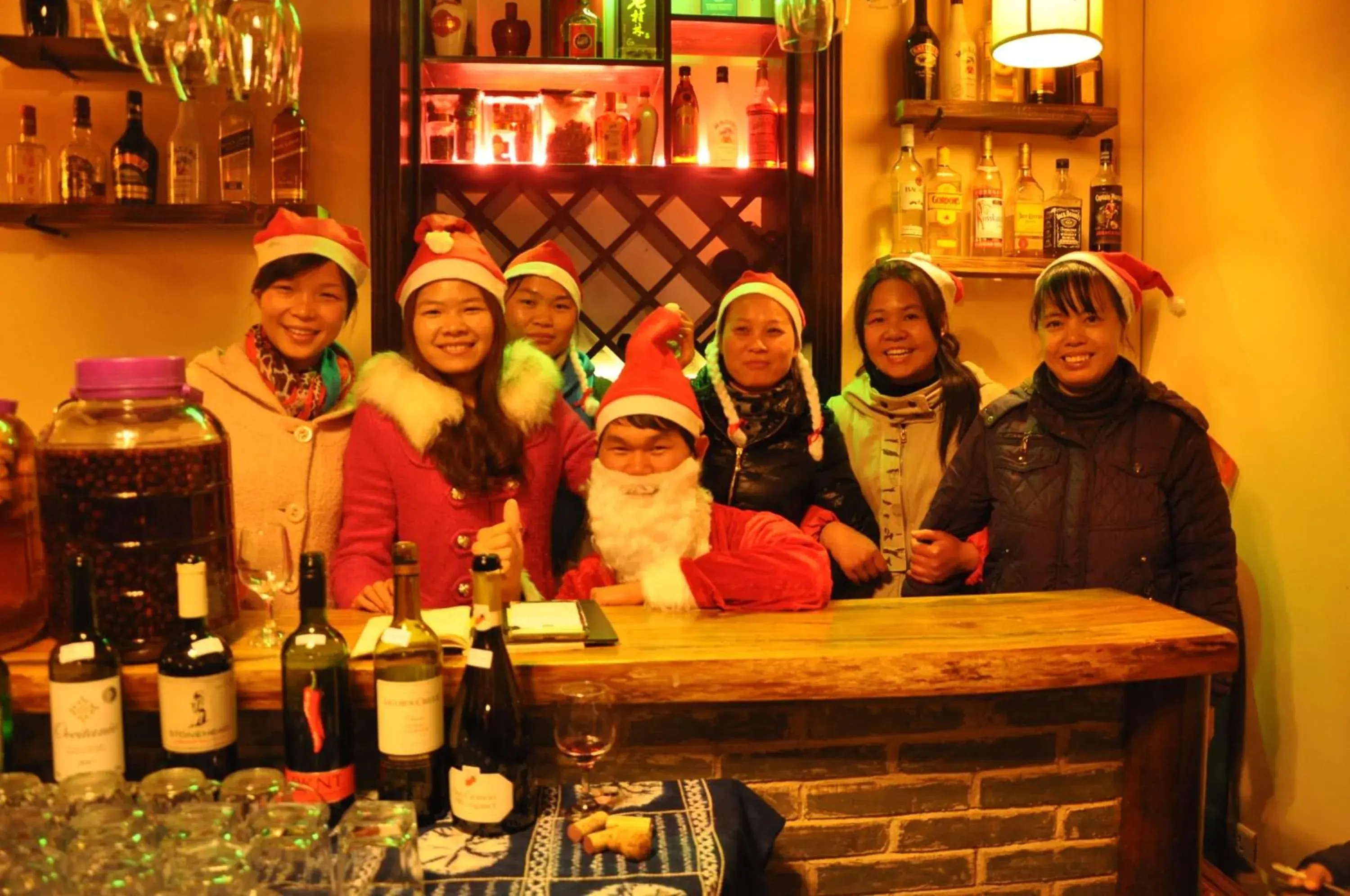 Lounge or bar in Yangshuo Tea Cozy--one way Free pick up from airport or TS 4 nights Lounge or bar in Yangshuo Tea Cozy--one way Free pick up from airport or TS 4 nights