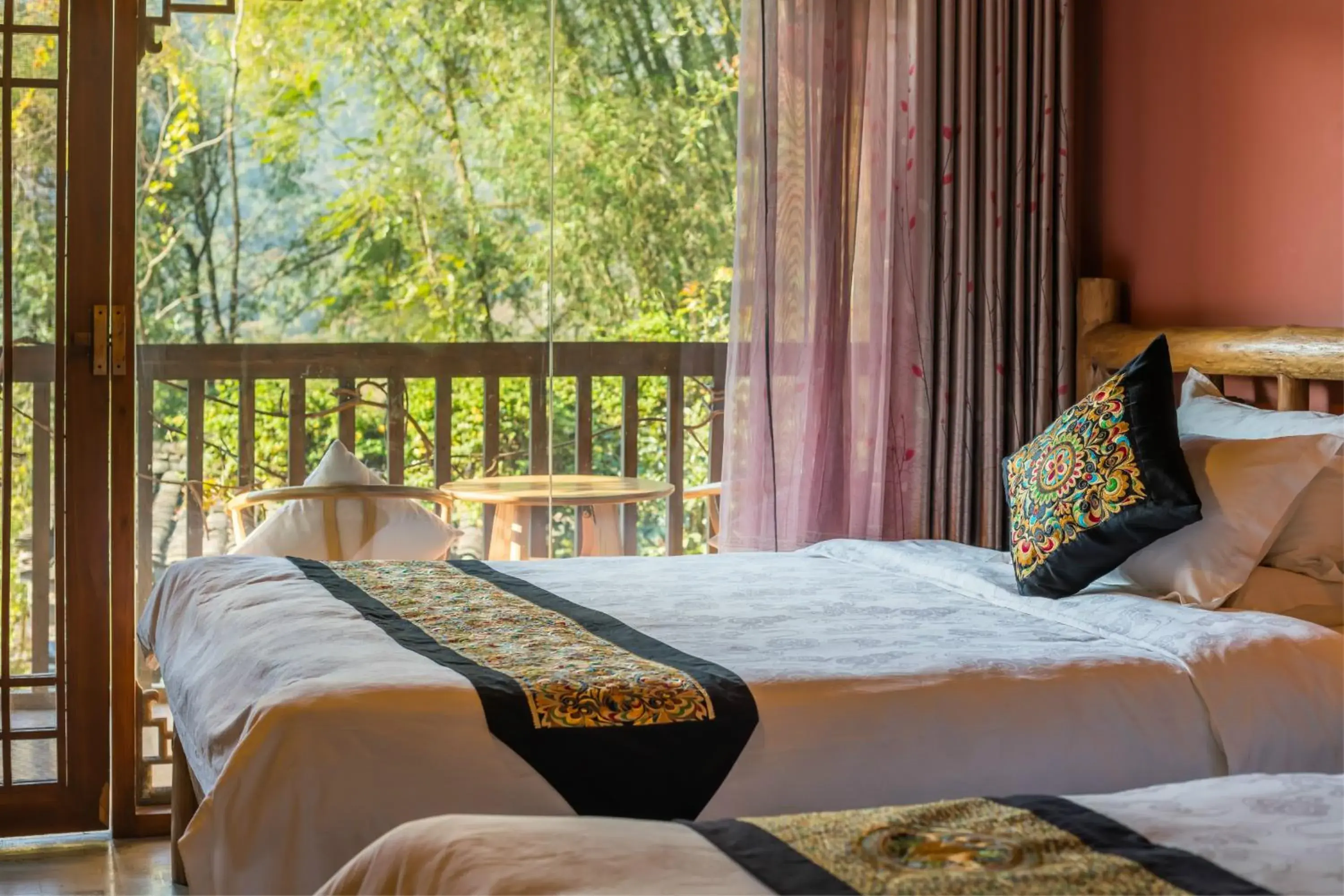 Bed in Yangshuo Tea Cozy--one way Free pick up from airport or TS 4 nights Bed in Yangshuo Tea Cozy--one way Free pick up from airport or TS 4 nights