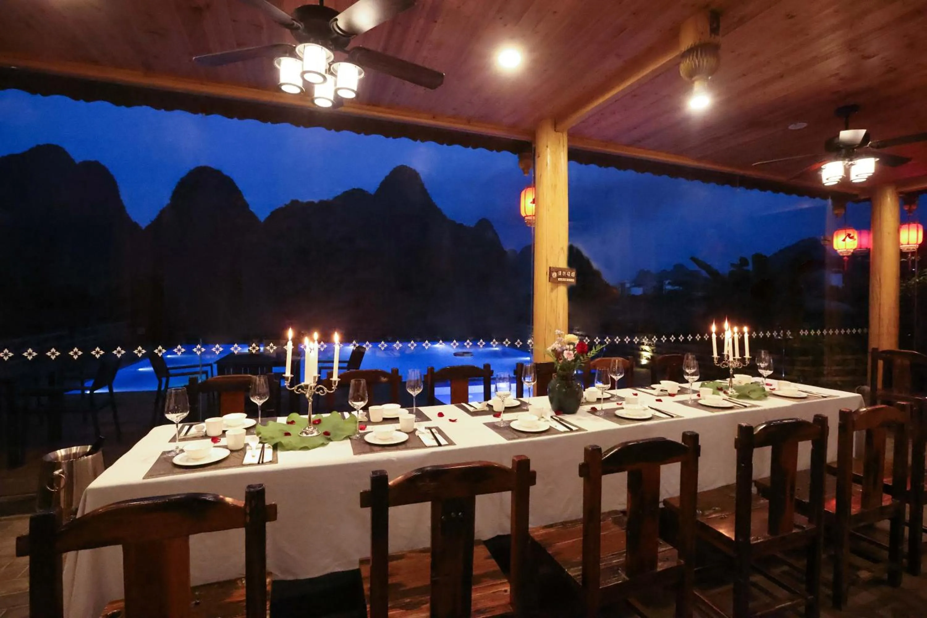 Restaurant/places to eat in Yangshuo Tea Cozy--one way Free pick up from airport or TS 4 nights
