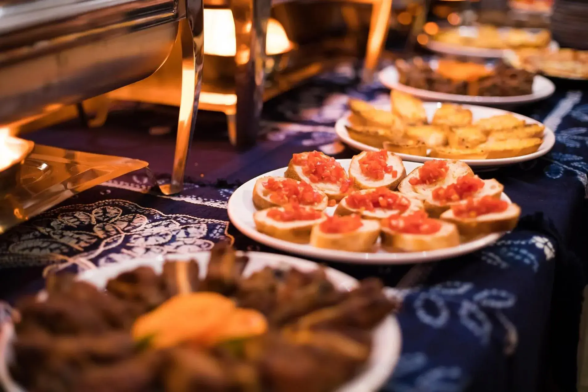 Food in Yangshuo Tea Cozy--one way Free pick up from airport or TS 4 nights Food in Yangshuo Tea Cozy--one way Free pick up from airport or TS 4 nights