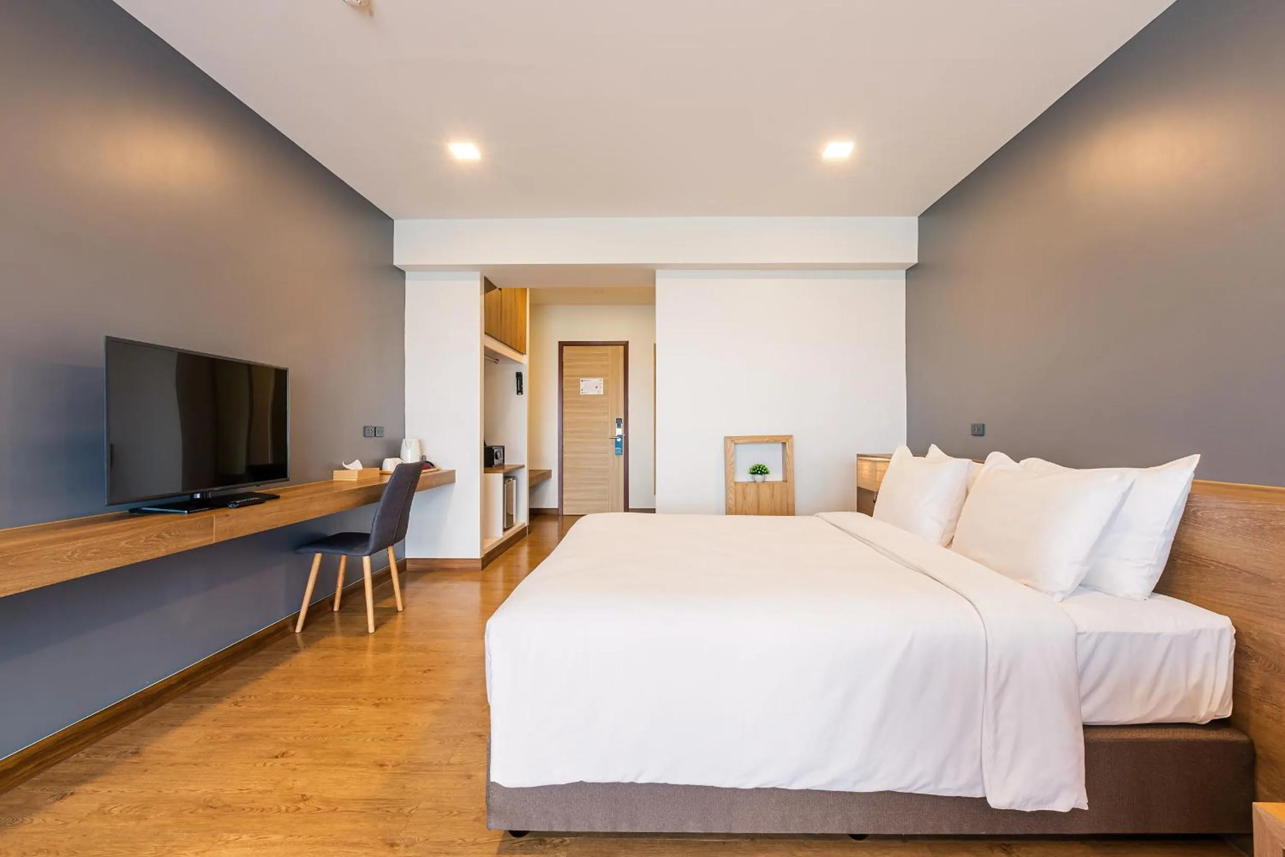 Photo of the whole room, Bed in Icon Park Hotel, Chiang Mai- SHA Extra Plus