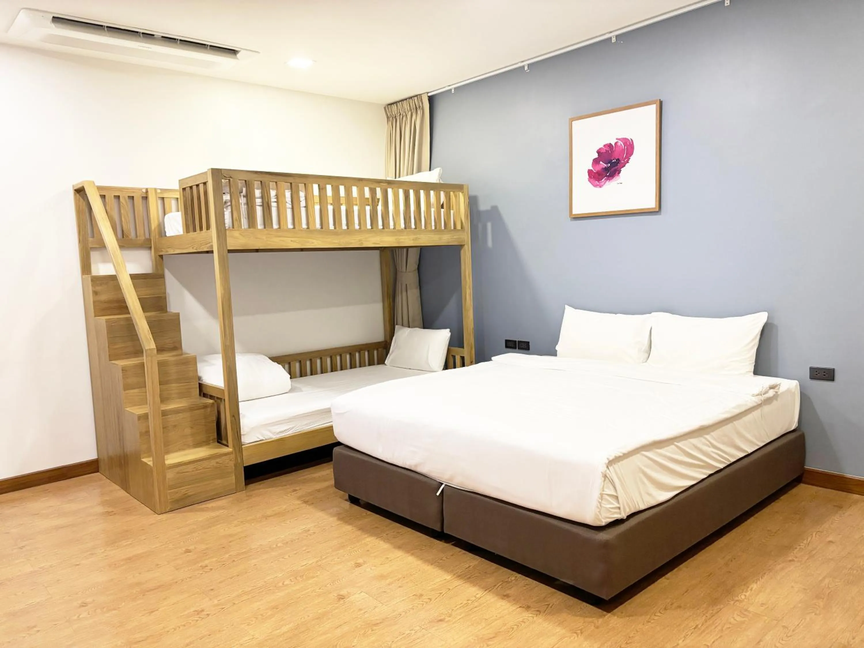 Bed in Icon Park Hotel, Chiang Mai- SHA Extra Plus