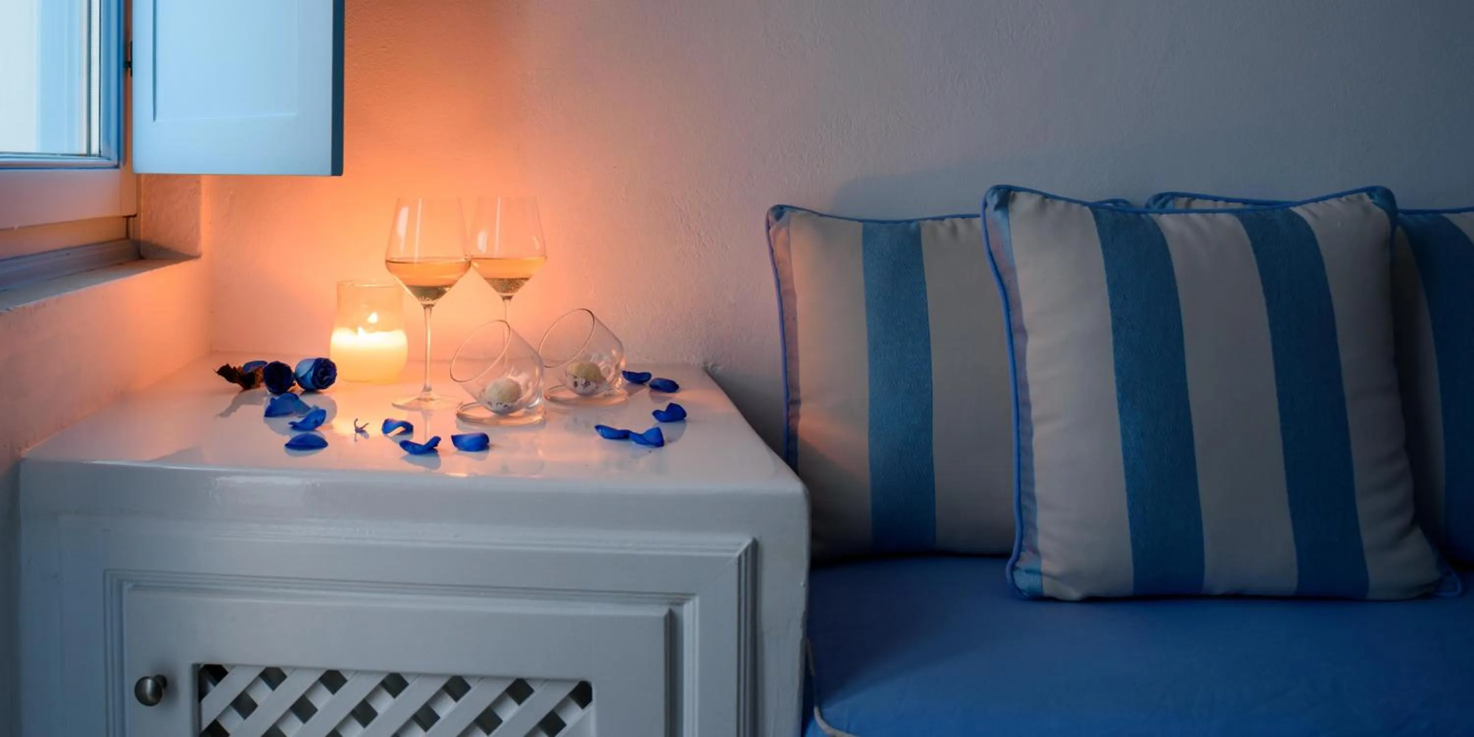 Decorative detail, Bed in Above Blue Suites