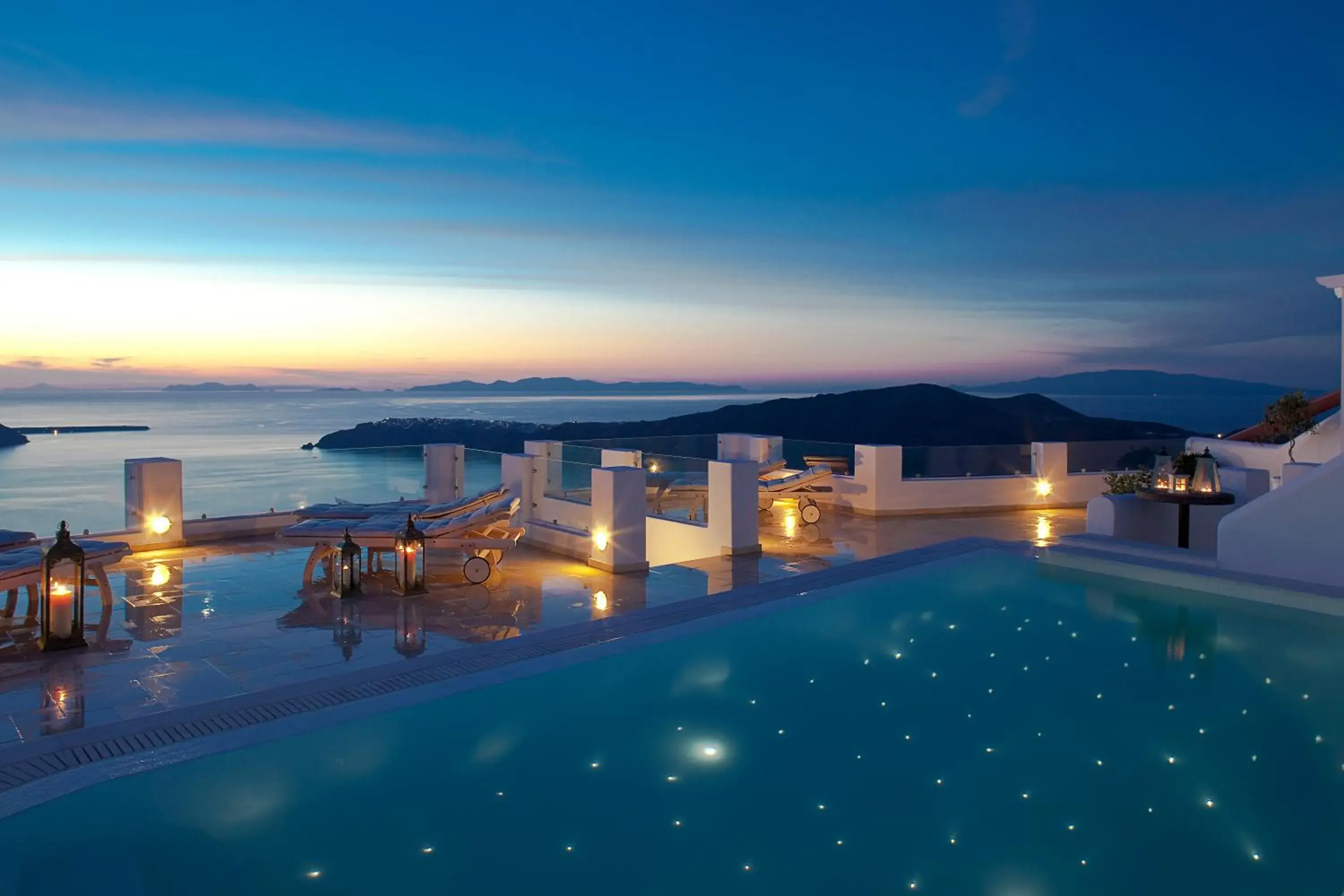 Swimming pool in Above Blue Suites Swimming pool in Above Blue Suites