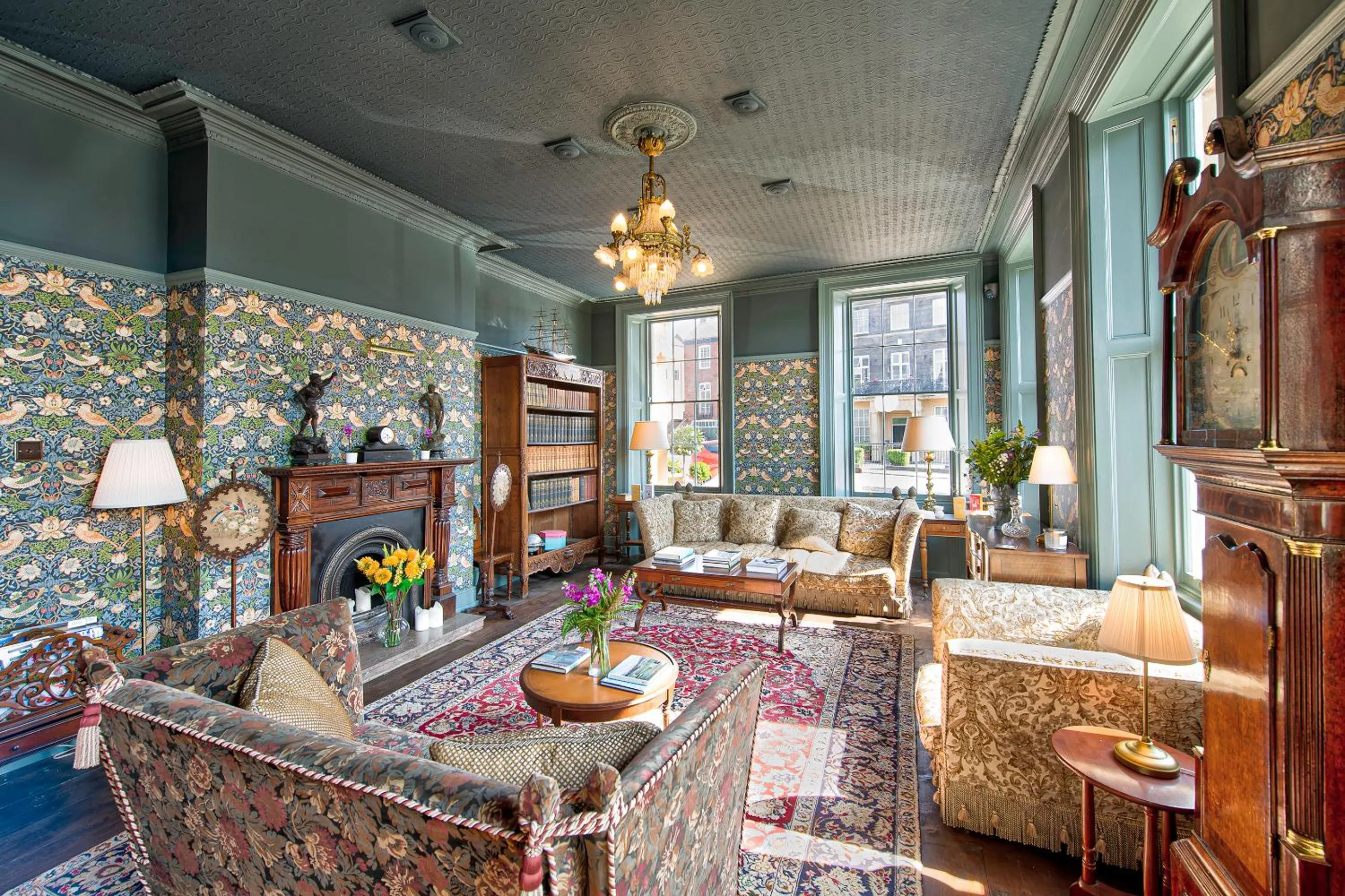 Lounge or bar in The Central Hotel