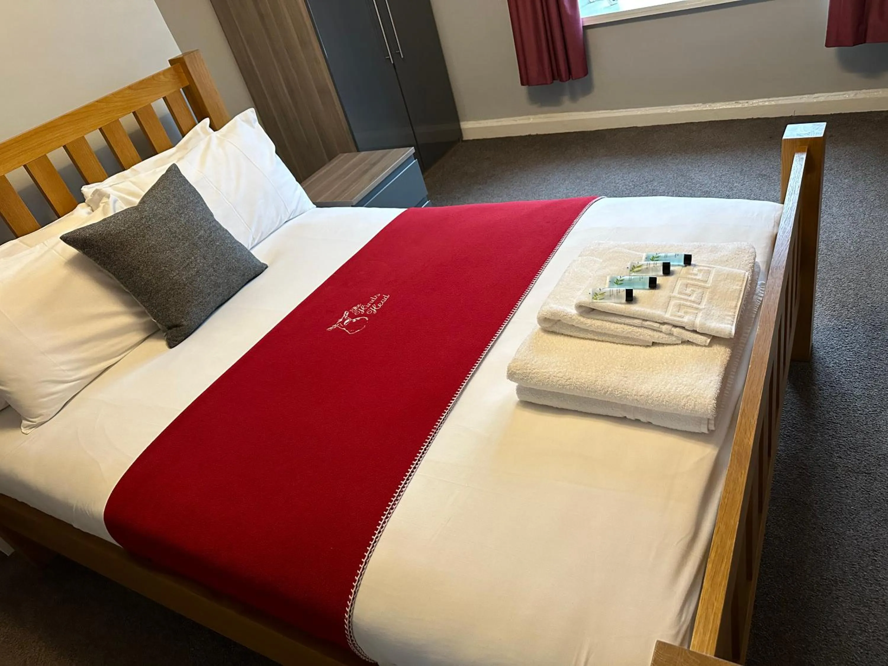 Bed in The Hinds Head Hotel