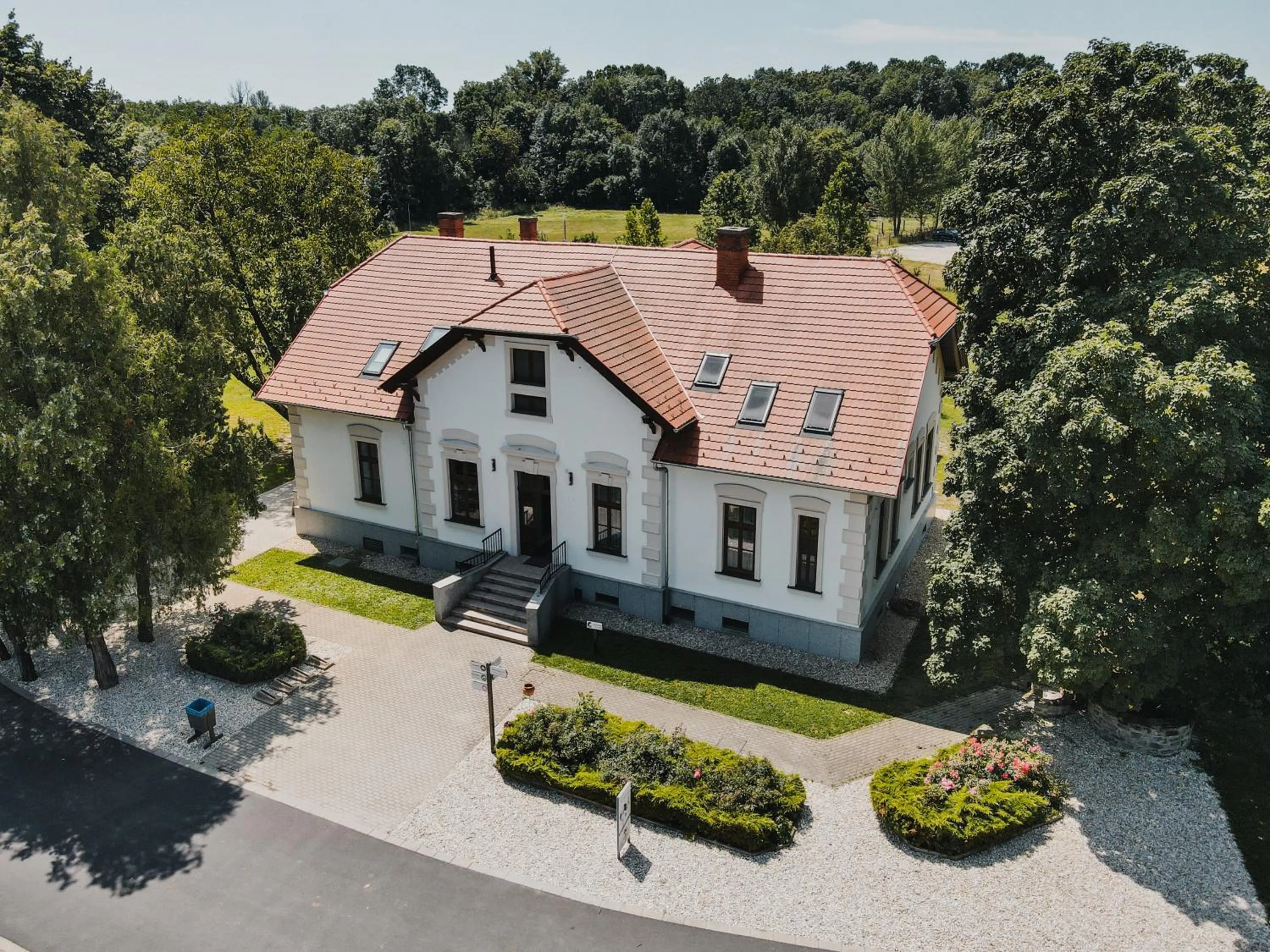 Property building in Vadkert Major