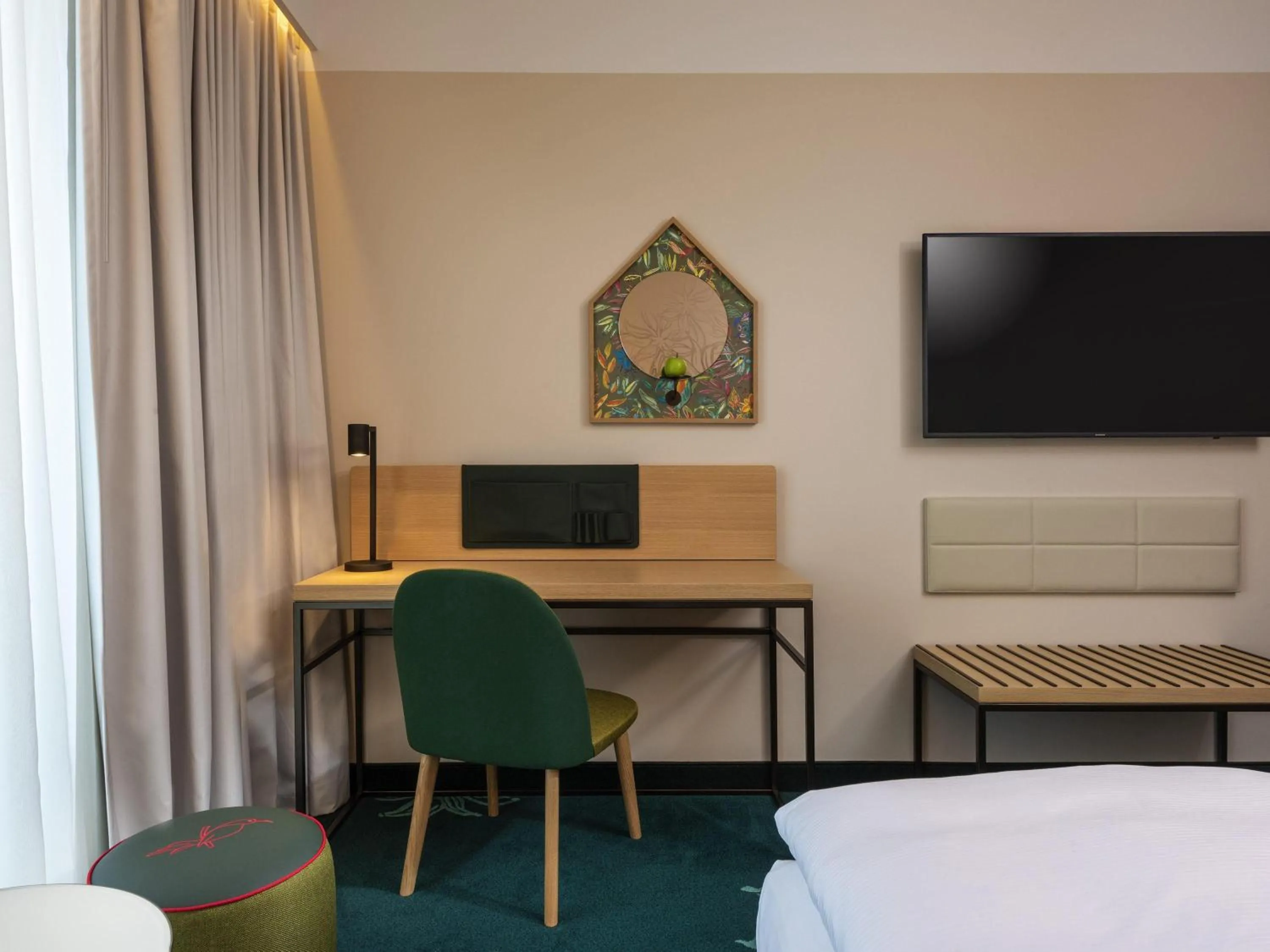 Bedroom, Bed in Mövenpick Hotel Stuttgart Messe & Congress