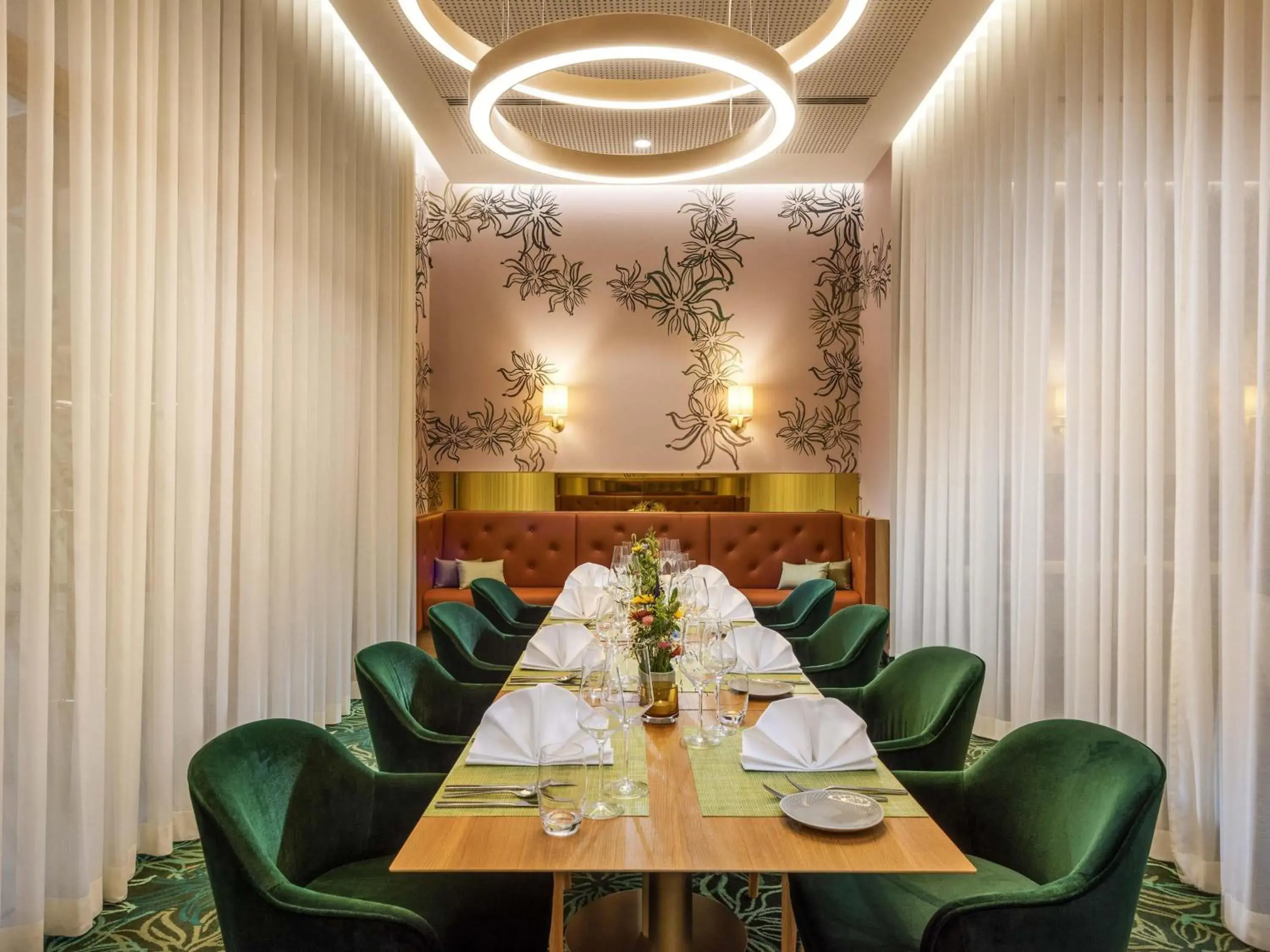 Restaurant/places to eat in Mövenpick Hotel Stuttgart Messe & Congress Restaurant/places to eat in Mövenpick Hotel Stuttgart Messe & Congress