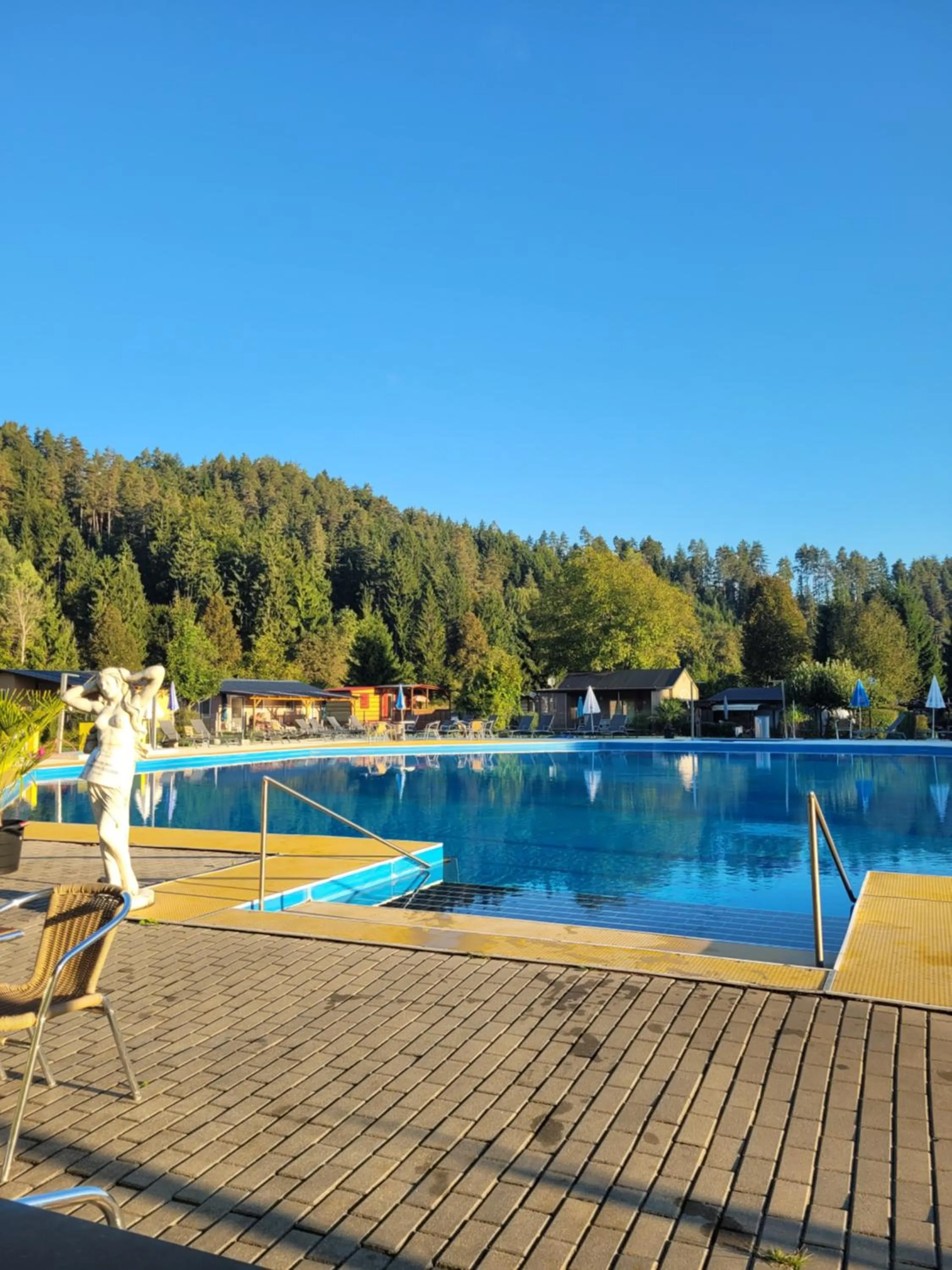 Swimming pool in Appartementhotel Rutar Lido