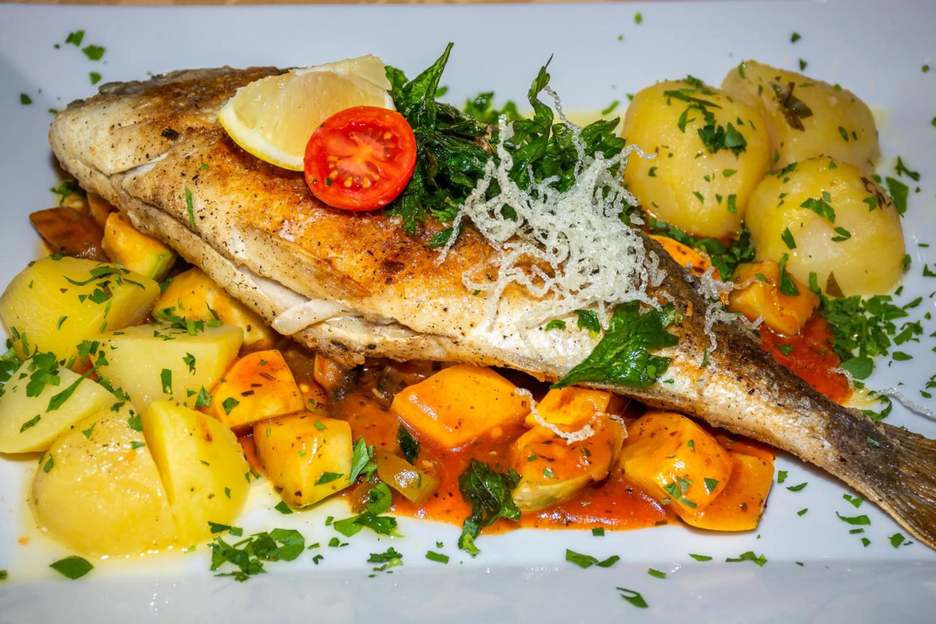 Restaurant/places to eat in Appartementhotel Rutar Lido