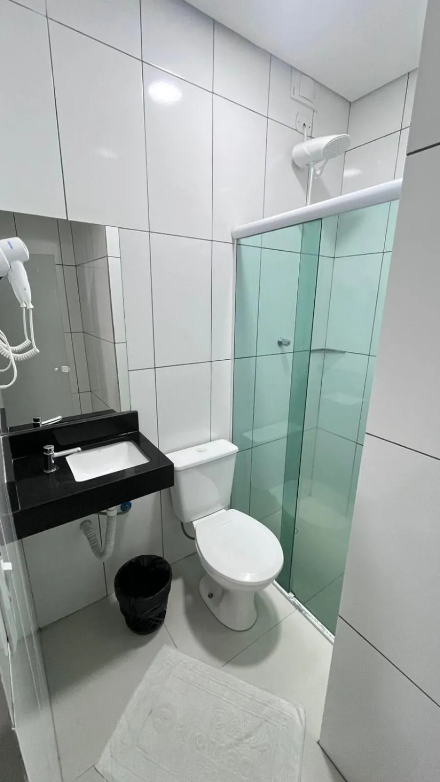 Bathroom in Hotel Salomão - Próximo a 25 de Março, Bom Retiro, Brás e Rua Santa Efigênia, a 2 minutos do Mirante Sampa Sky e pista de Skate Anhangabaú
