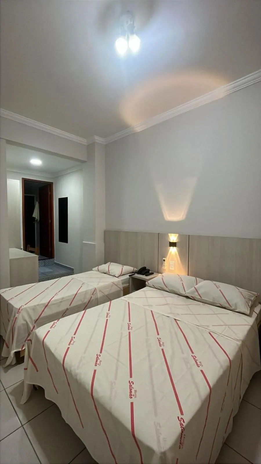 Bed in Hotel Salomão - Próximo a 25 de Março, Bom Retiro, Brás e Rua Santa Efigênia, a 2 minutos do Mirante Sampa Sky e pista de Skate Anhangabaú