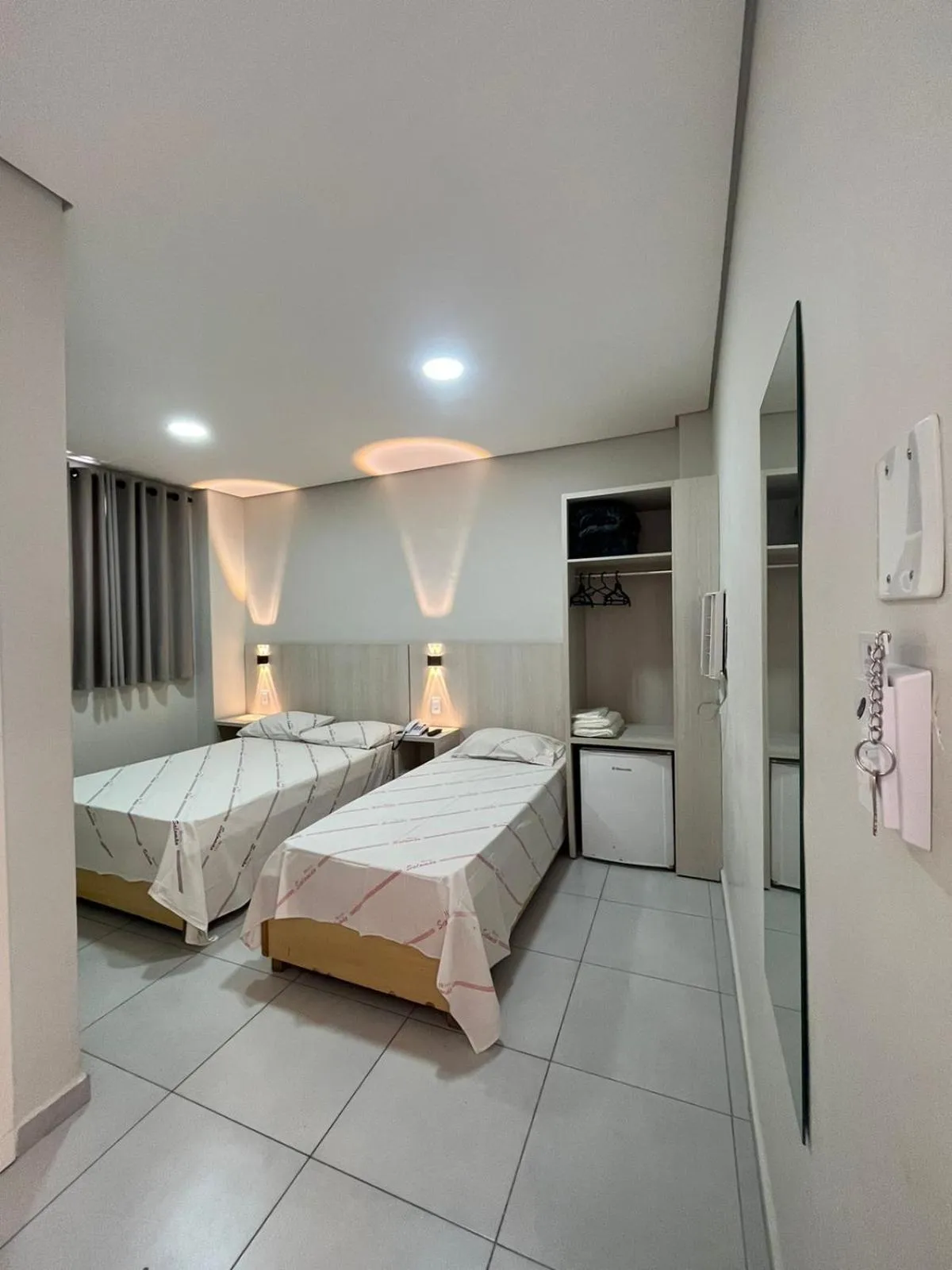 Bed in Hotel Salomão - Próximo a 25 de Março, Bom Retiro, Brás e Rua Santa Efigênia, a 2 minutos do Mirante Sampa Sky e pista de Skate Anhangabaú